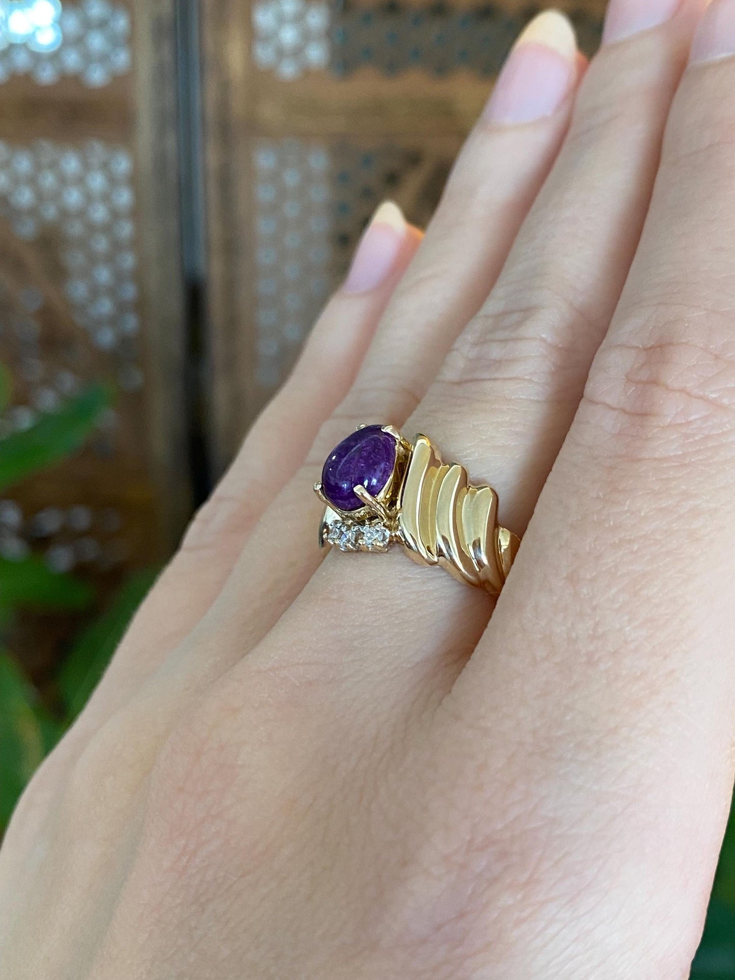 Vintage Solid 14k Yellow Gold Diamond Purple Charoite Designed Ring - Size 6.5