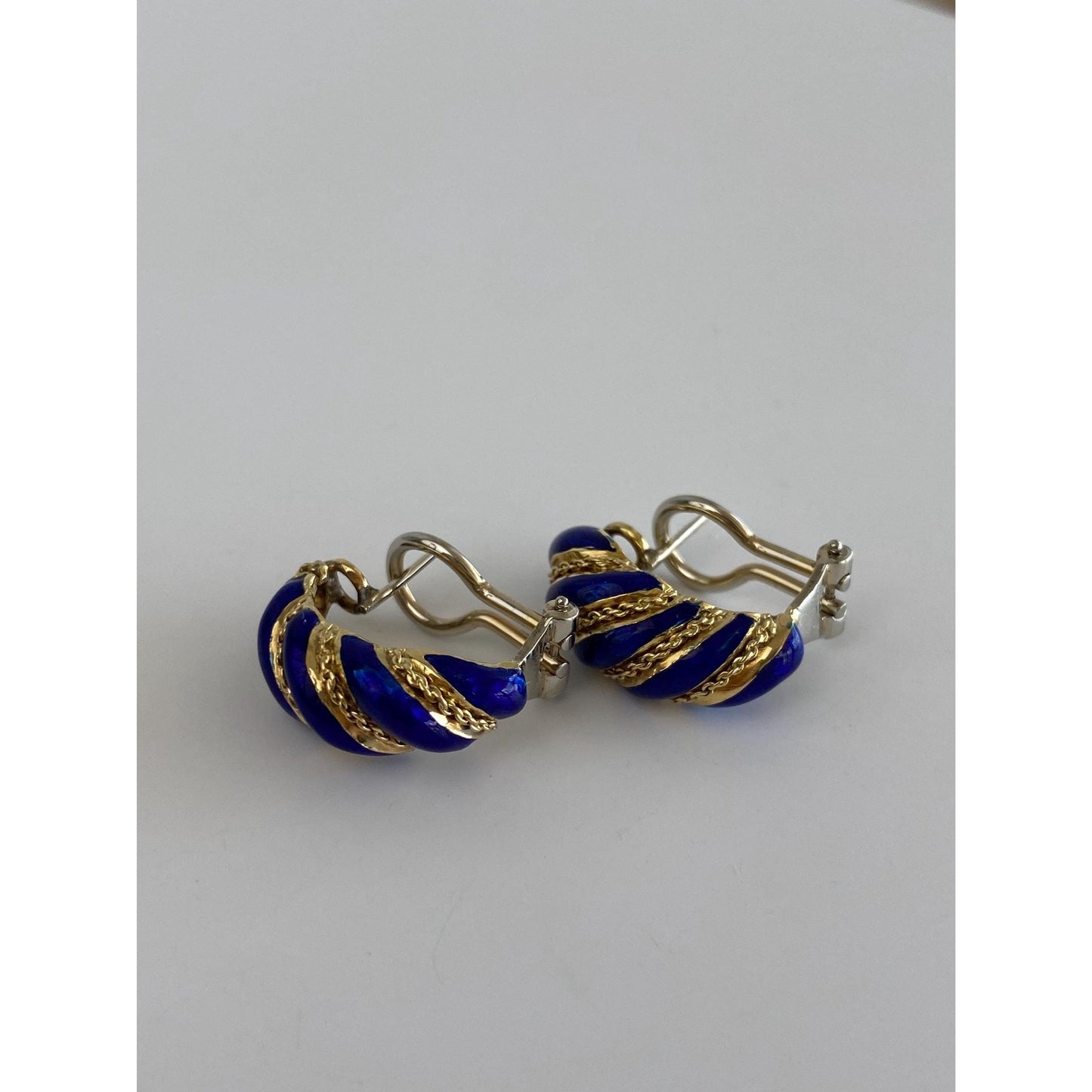 Vintage Solid 18k Yellow Gold Blue Enamel Twist Drop Earrings