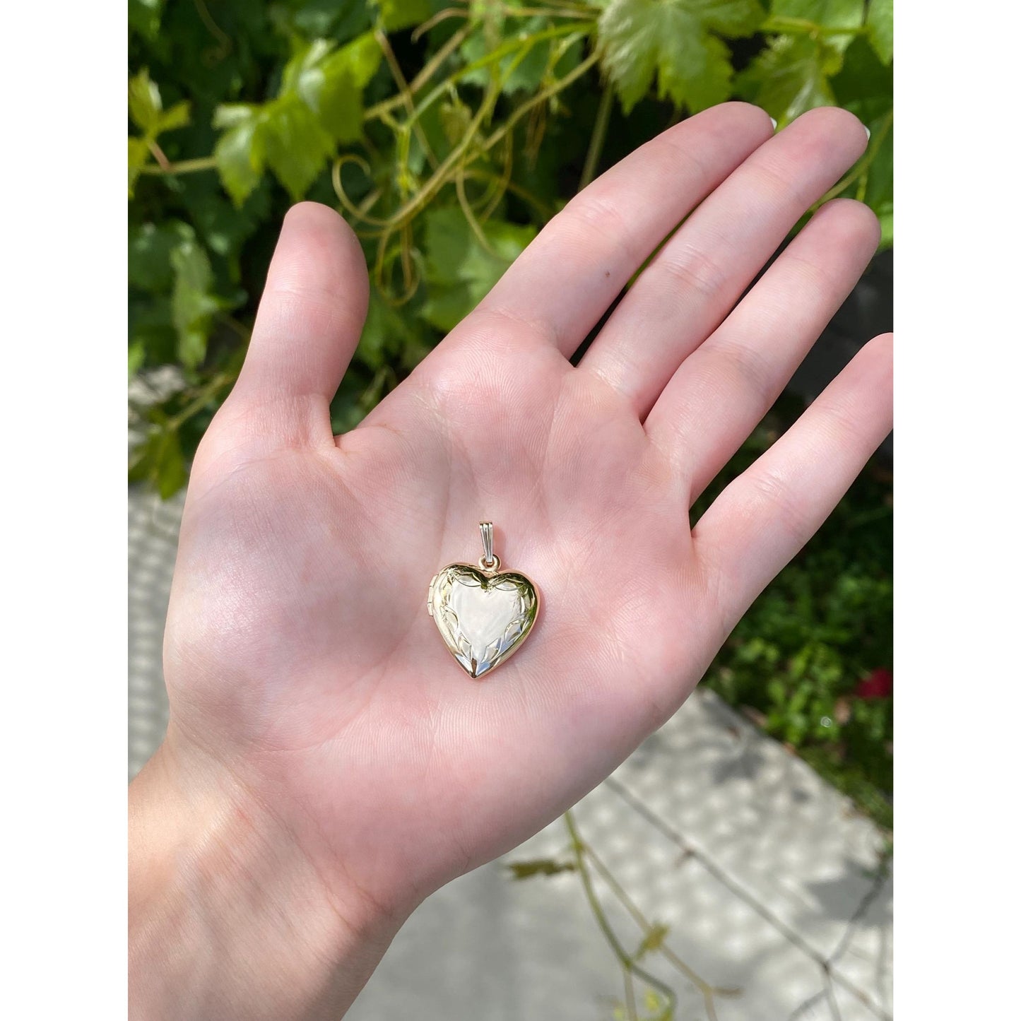 Vintage Solid 14k Yellow Gold Heart Locket Charm