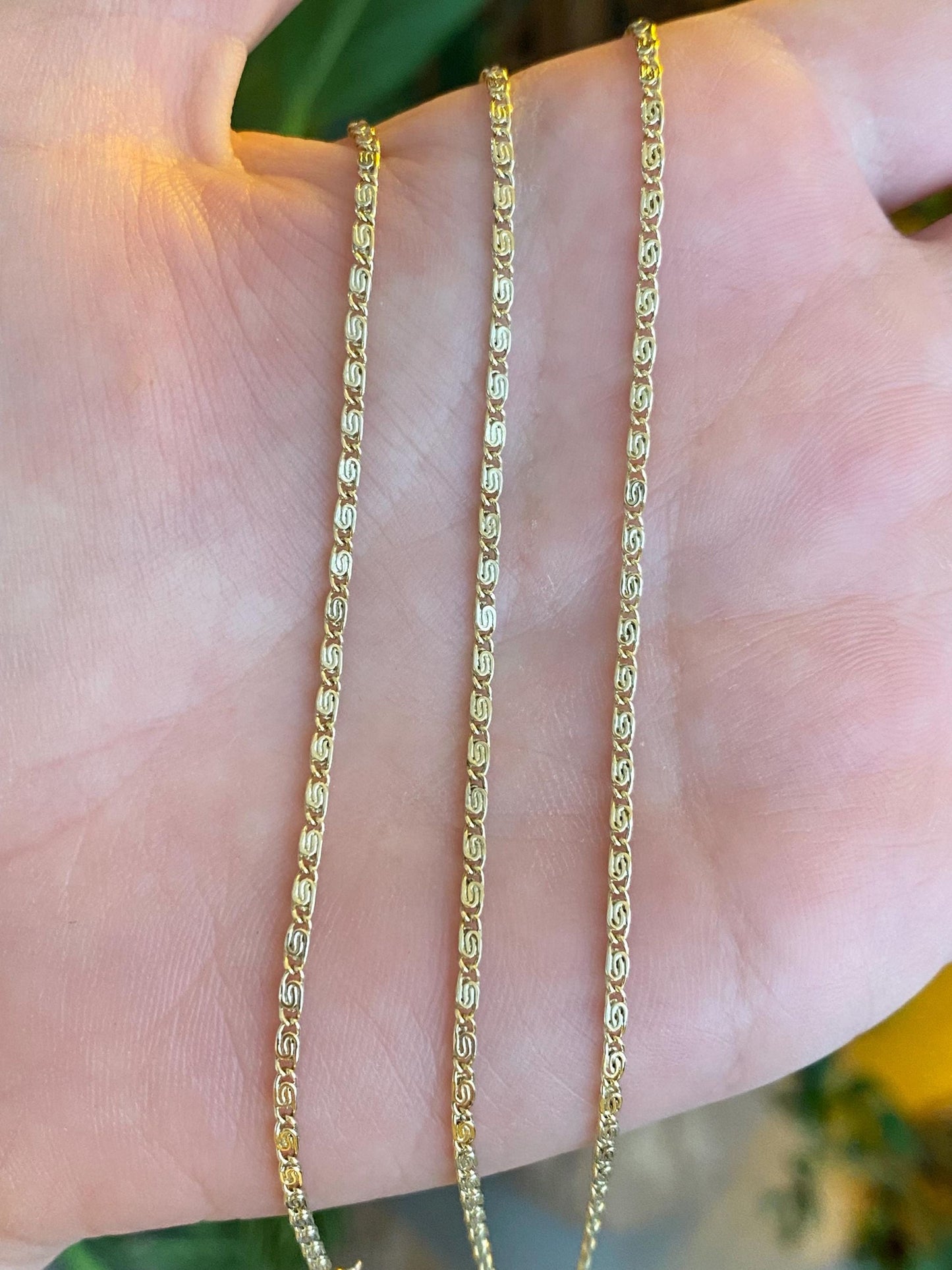 Vintage Solid 14k Yellow Gold Spiral Link Chain Necklace - 17.25 inches