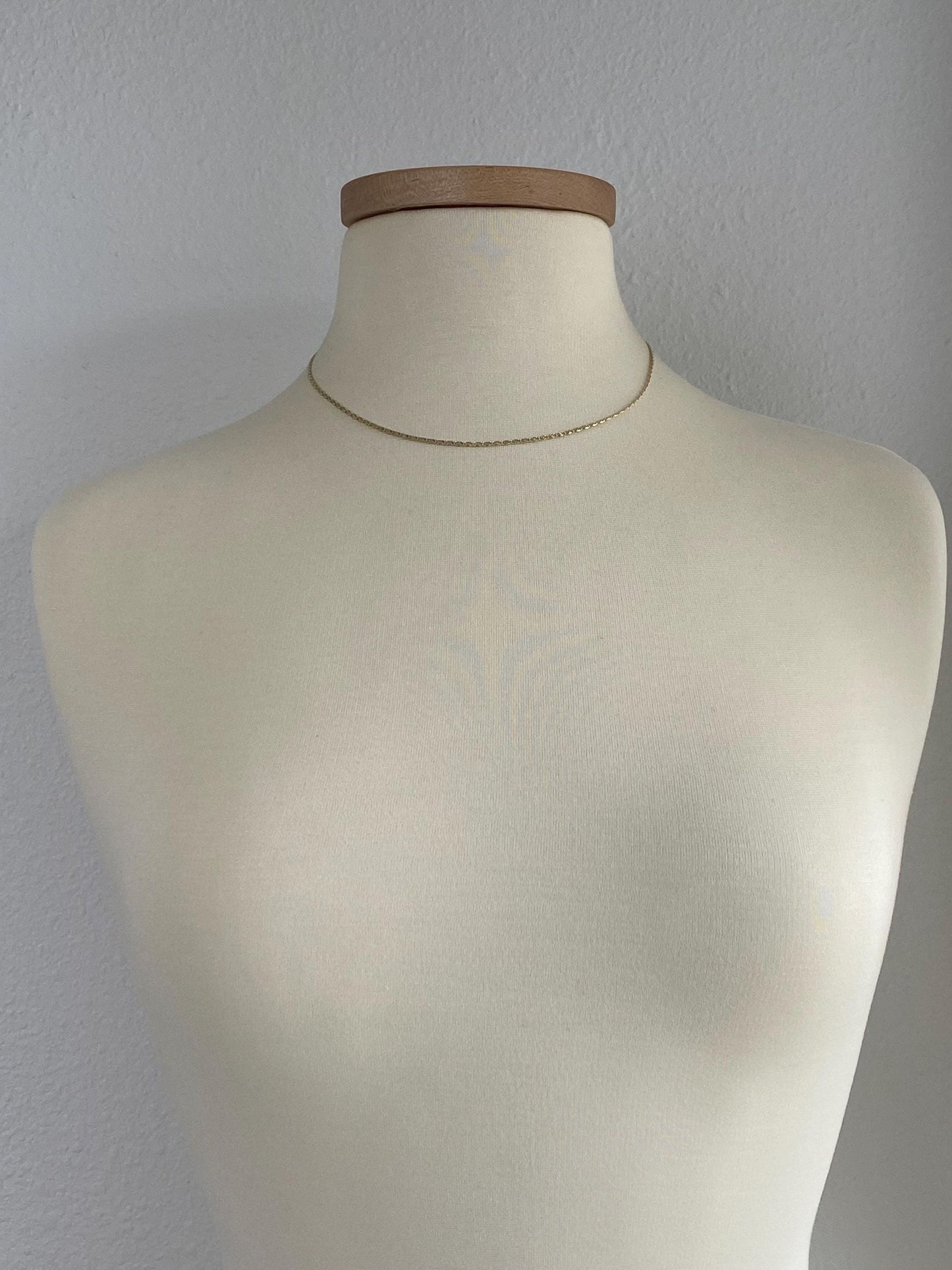 Vintage Solid 14k Yellow Gold Spiral Link Chain Necklace - 17.25 inches