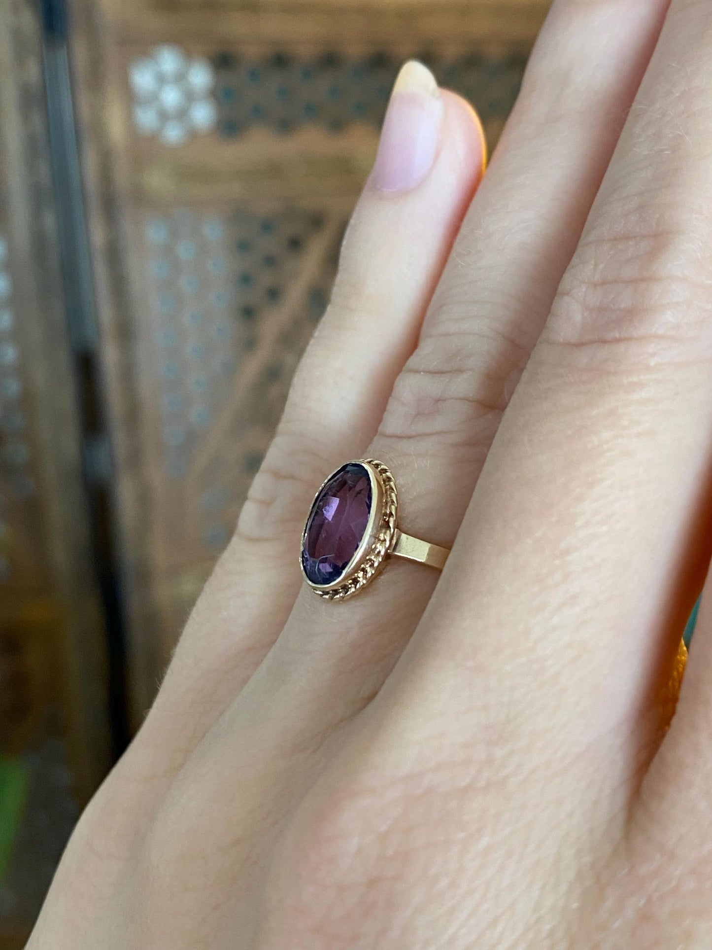 Vintage Solid 9k Yellow Gold Amethyst Ring - Size 5