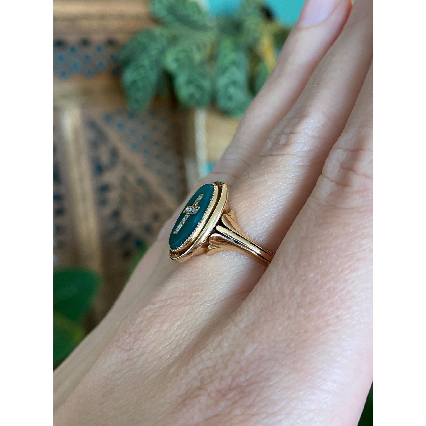 Vintage Solid 14k Yellow Gold Grey Diamond Green Stone Cross Ring - Size 7.5