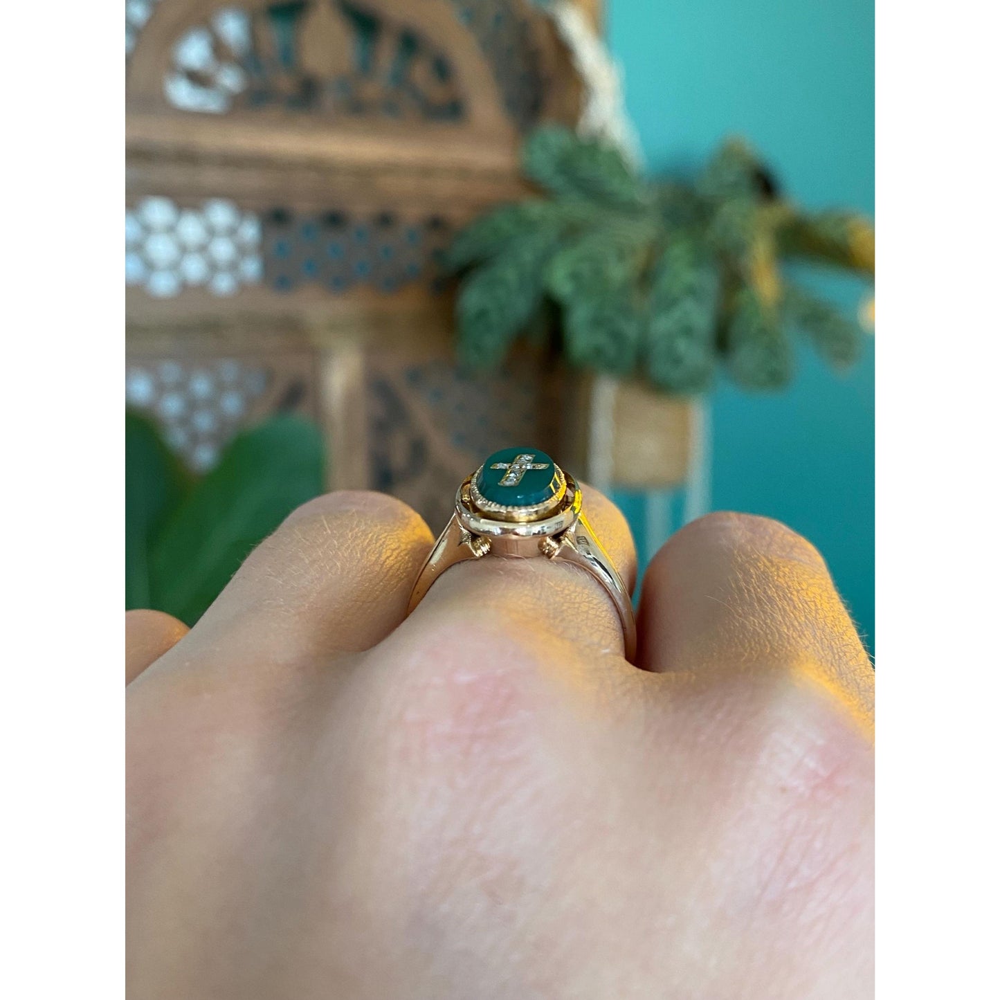 Vintage Solid 14k Yellow Gold Grey Diamond Green Stone Cross Ring - Size 7.5