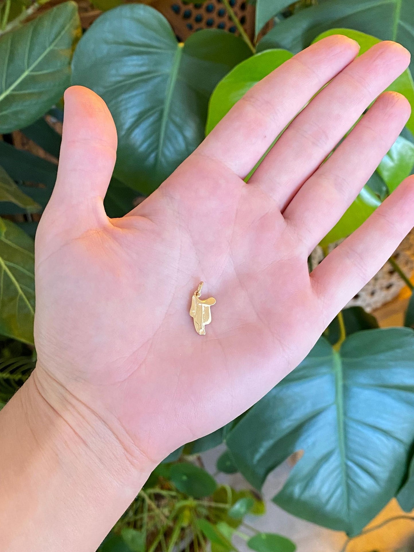 Vintage Solid 10k Yellow Gold Saddle Charm