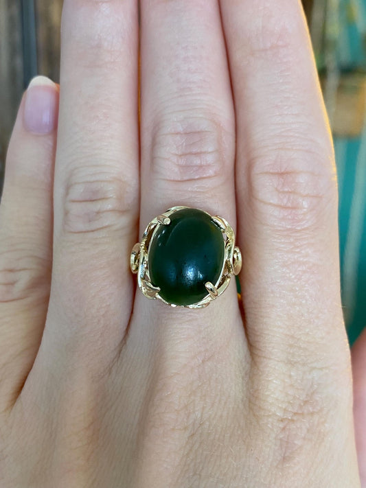 Vintage Solid 14k Yellow Gold Nephrite Leaves Ring - Size 5.5