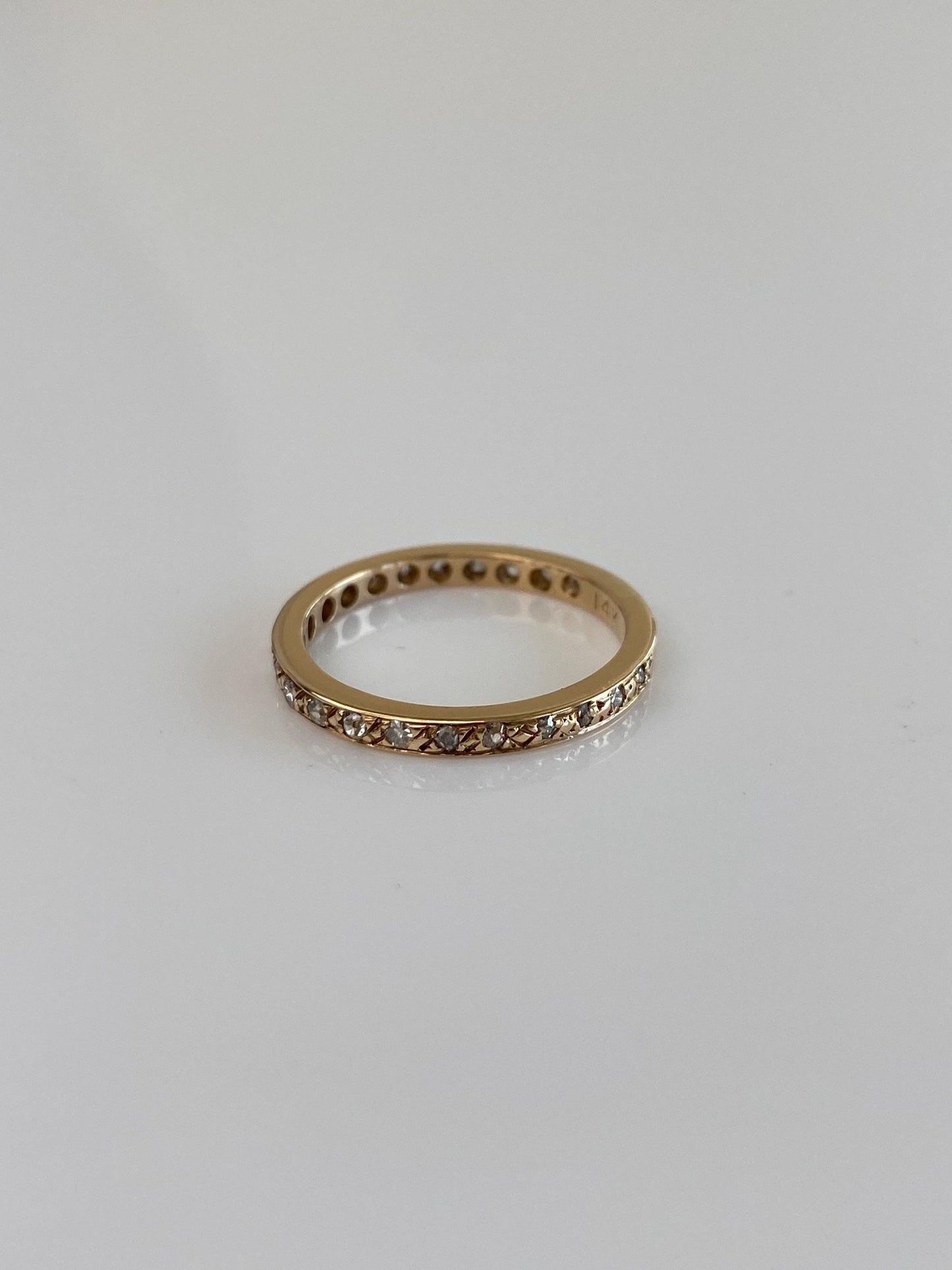 Vintage Solid 14k Yellow Gold Diamond Ring Band - Size 5