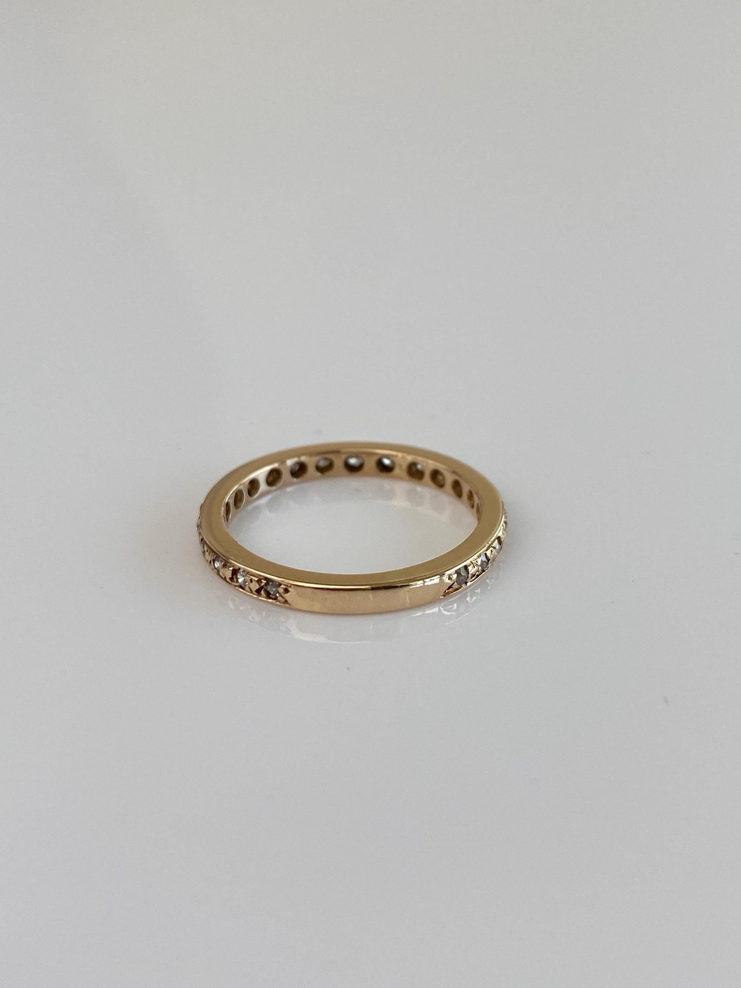 Vintage Solid 14k Yellow Gold Diamond Ring Band - Size 5