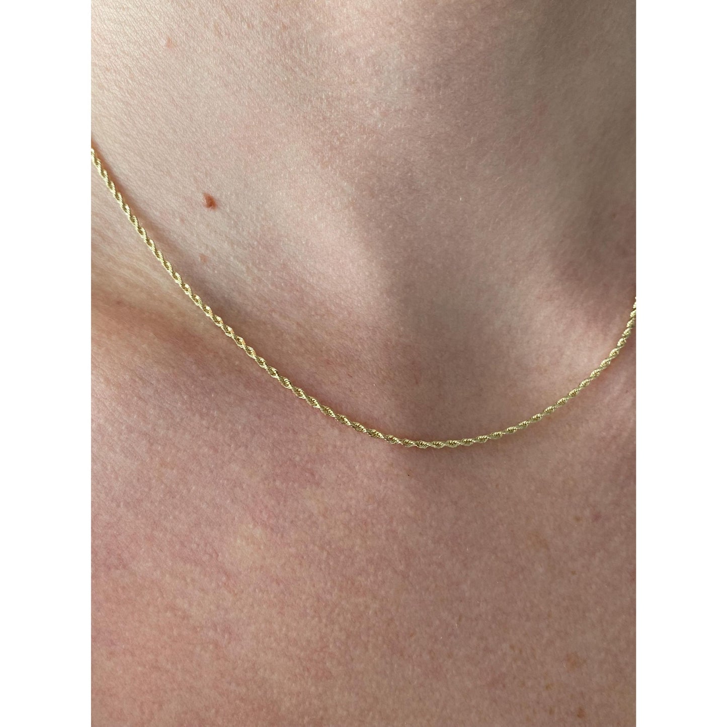 Vintage Solid 14k Yellow Gold Dainty Rope Chain Necklace - 16 inches