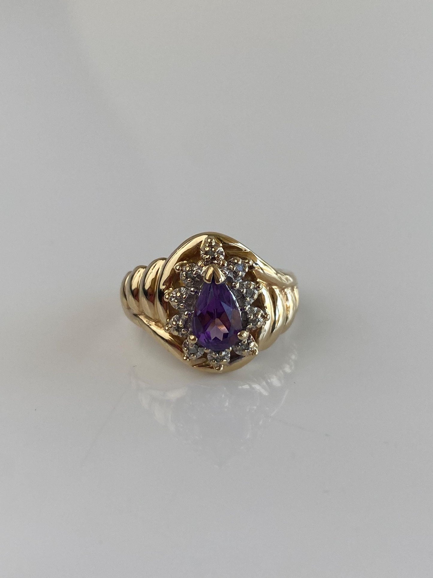 Vintage Solid 14k Yellow Gold Amethyst Teardrop Scalloped Granuales Ring - Size 6.25