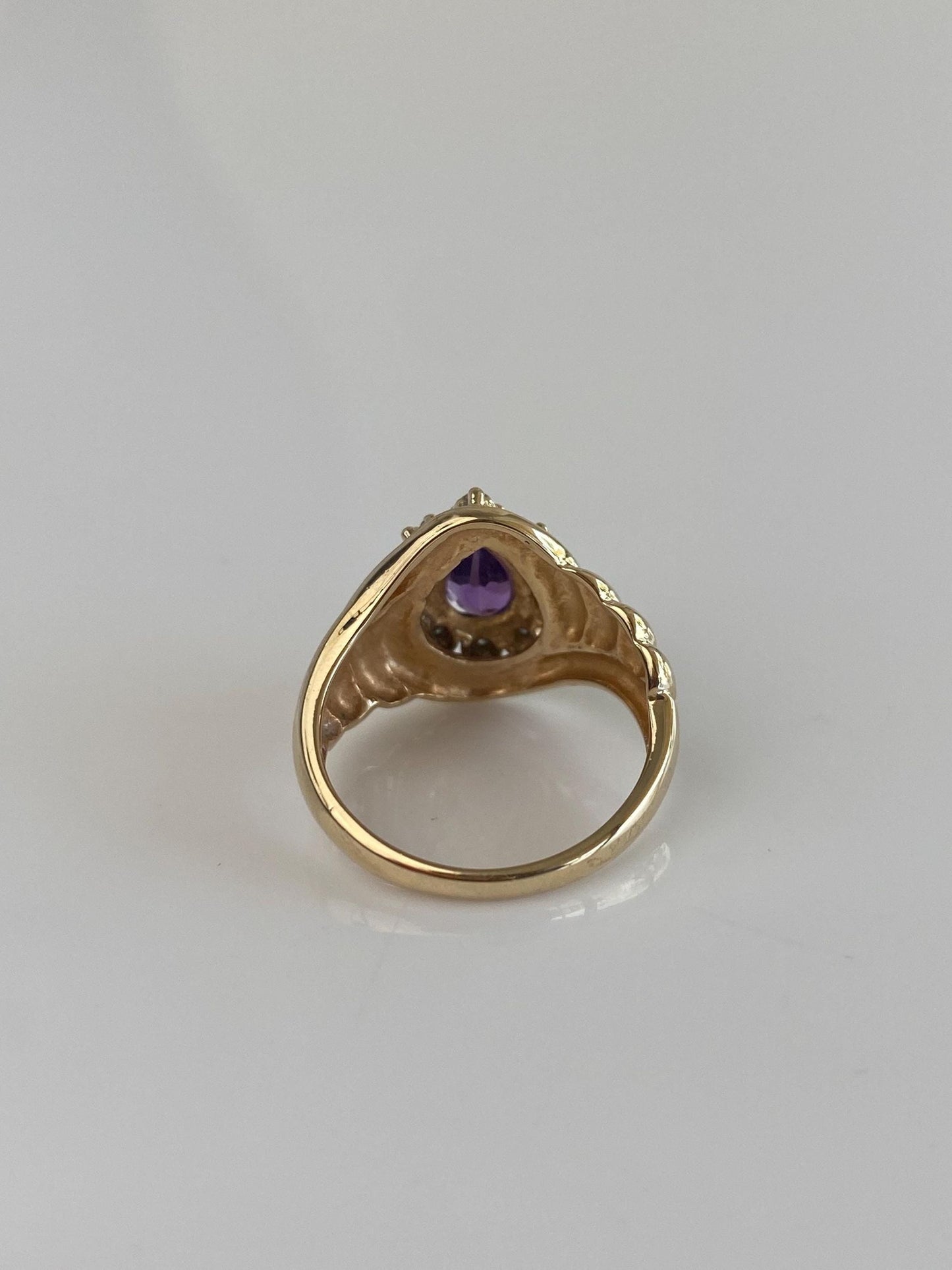 Vintage Solid 14k Yellow Gold Amethyst Teardrop Scalloped Granuales Ring - Size 6.25