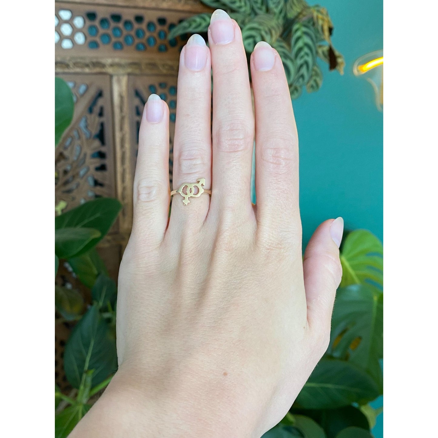 Vintage Solid 10k Yellow Gold Female Male Symbol Ring - Size 4.5