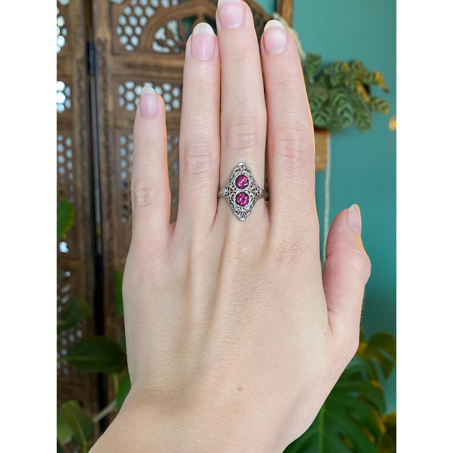 Vintage Solid 18k White Gold Pink Cubic Zirconia Art Deco Ring - Size 7.5