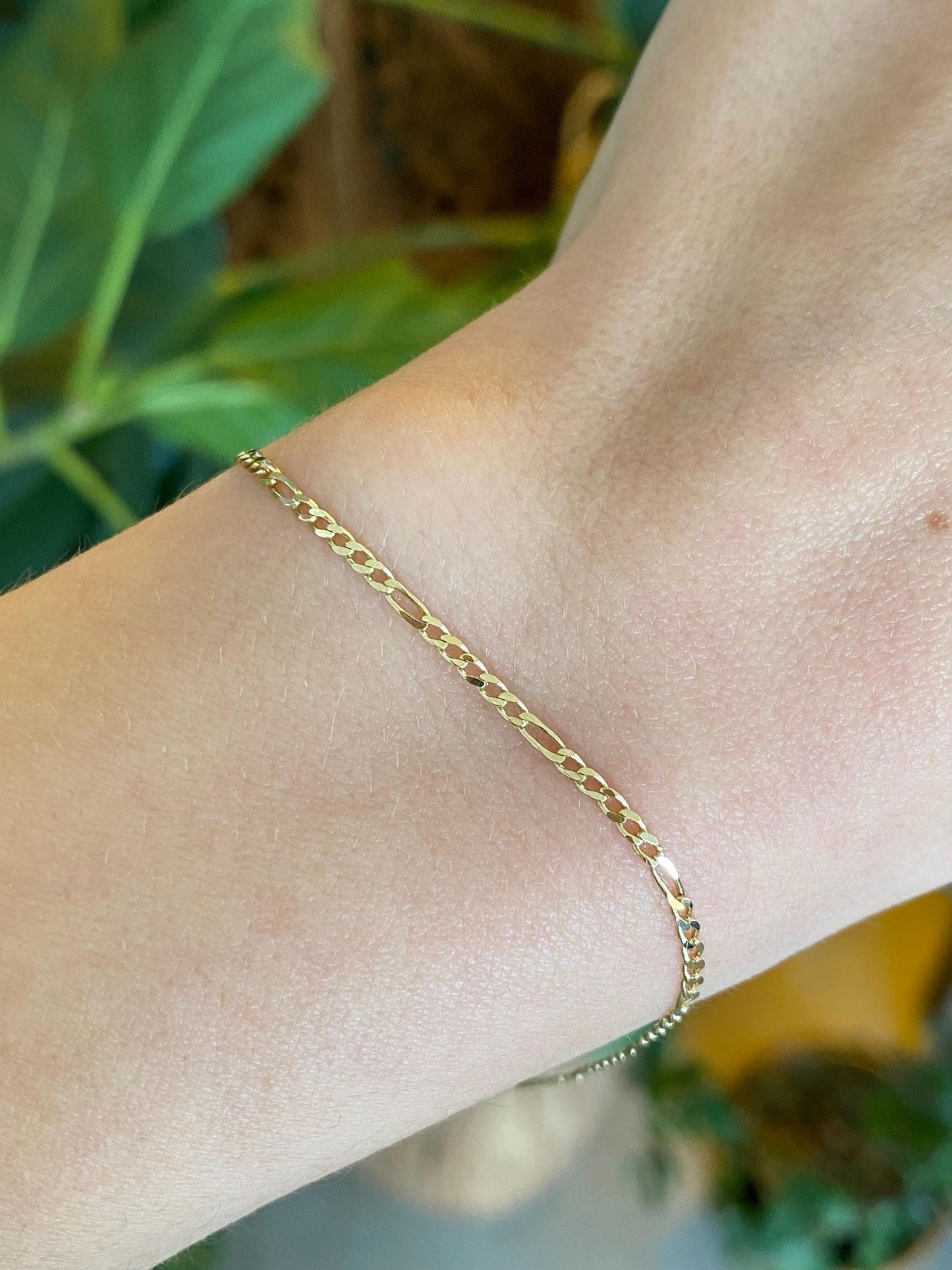 Vintage 14k Yellow Gold Dainty Figaro Chain Bracelet Anklet - 8.25 inches