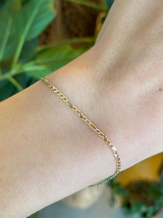 Vintage 14k Yellow Gold Dainty Figaro Chain Bracelet Anklet - 8.25 inches