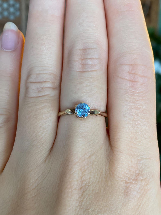 Vintage Solid 10k Topaz Ring - Size 6.75