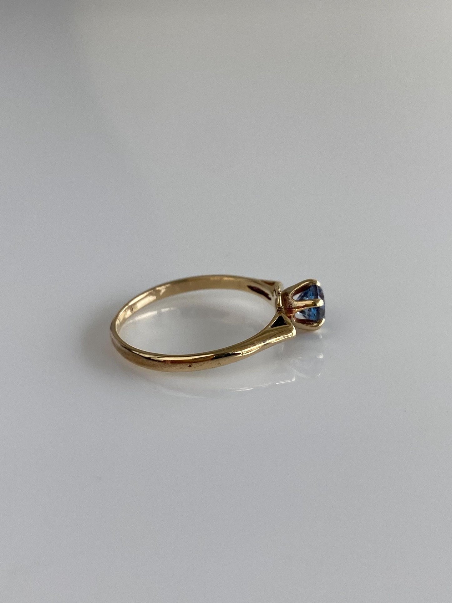 Vintage Solid 10k Topaz Ring - Size 6.75