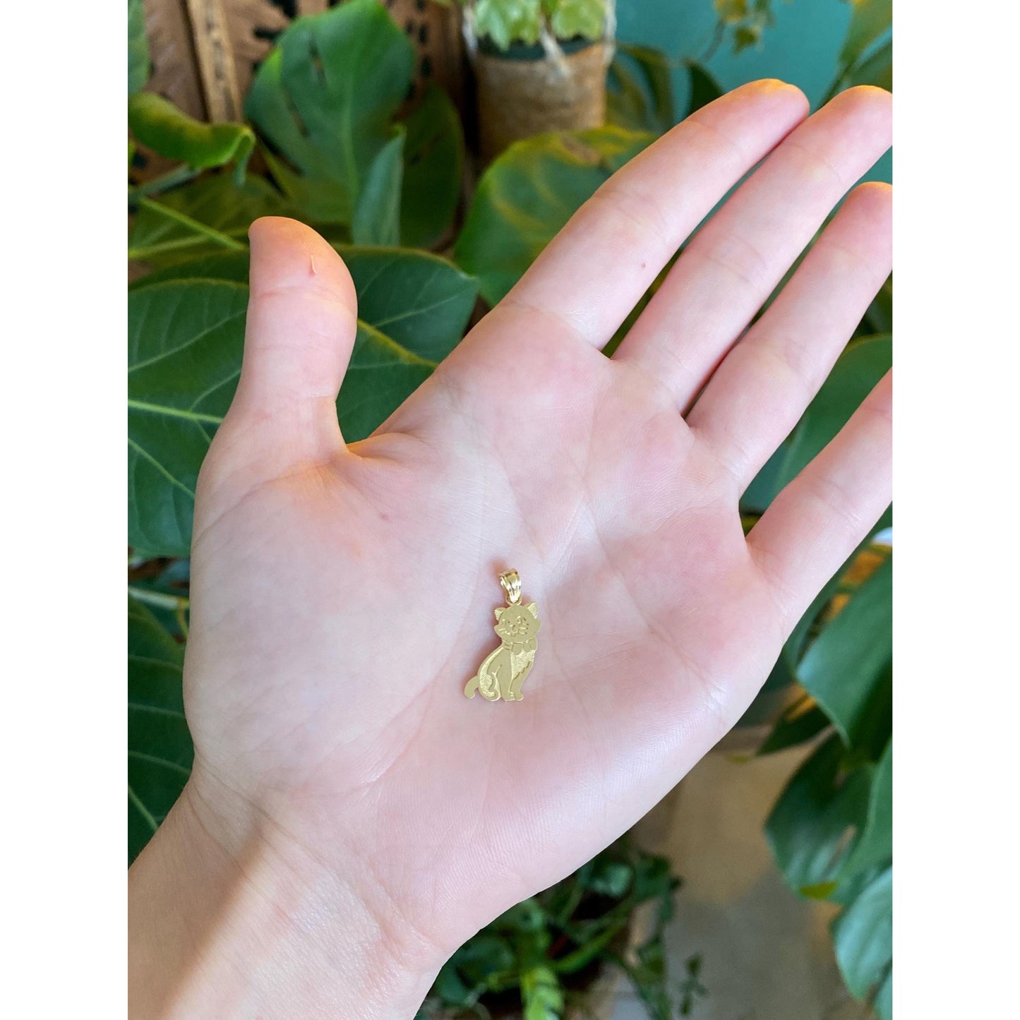 Vintage Solid 14k Yellow Gold Cat Charm