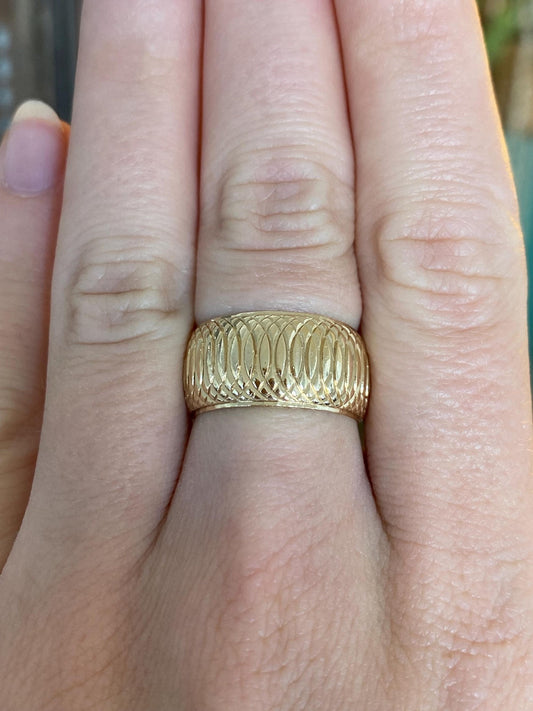 Vintage Solid 14k Yellow Gold Designed Wide Ring Band - Size 6.5