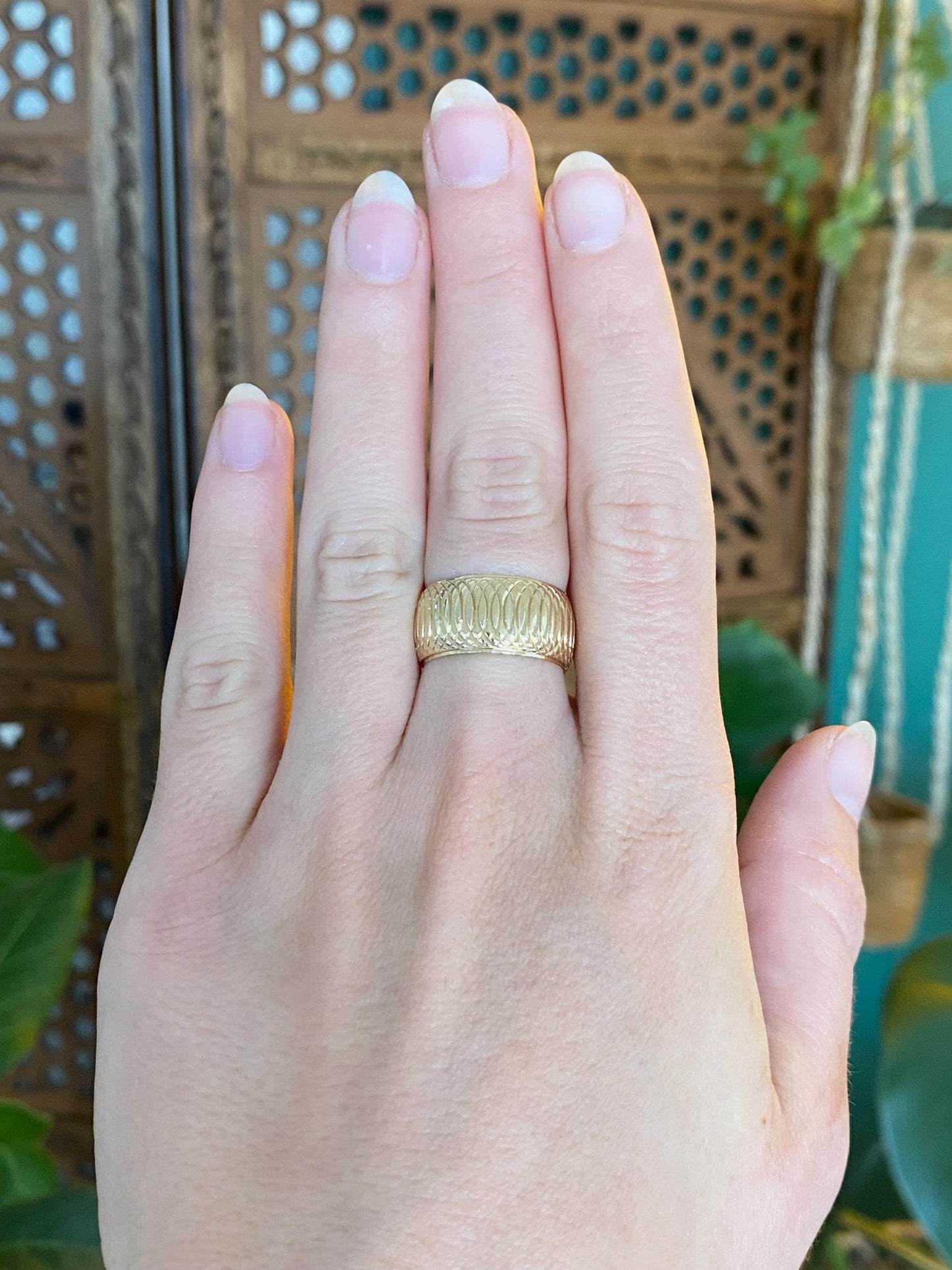 Vintage Solid 14k Yellow Gold Designed Wide Ring Band - Size 6.5