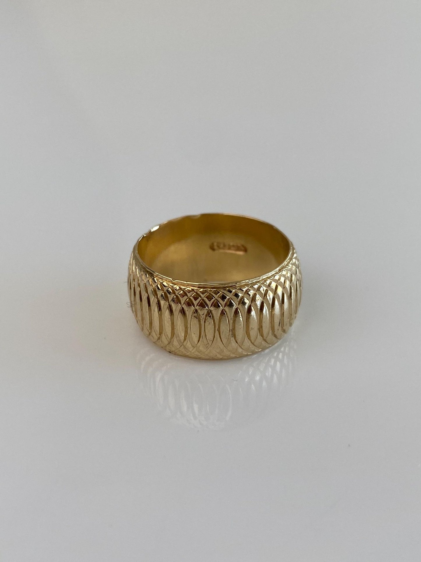 Vintage Solid 14k Yellow Gold Designed Wide Ring Band - Size 6.5