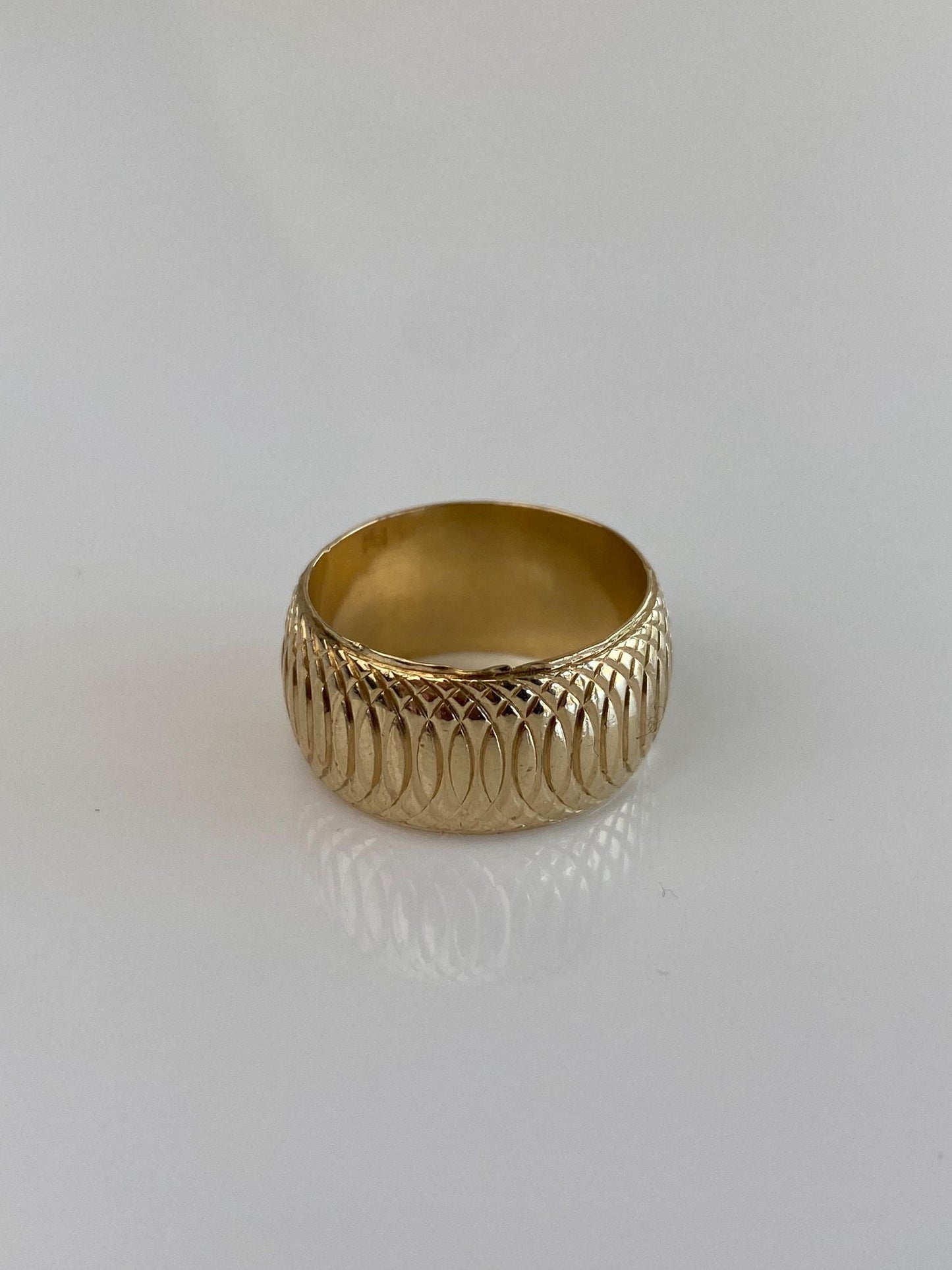 Vintage Solid 14k Yellow Gold Designed Wide Ring Band - Size 6.5