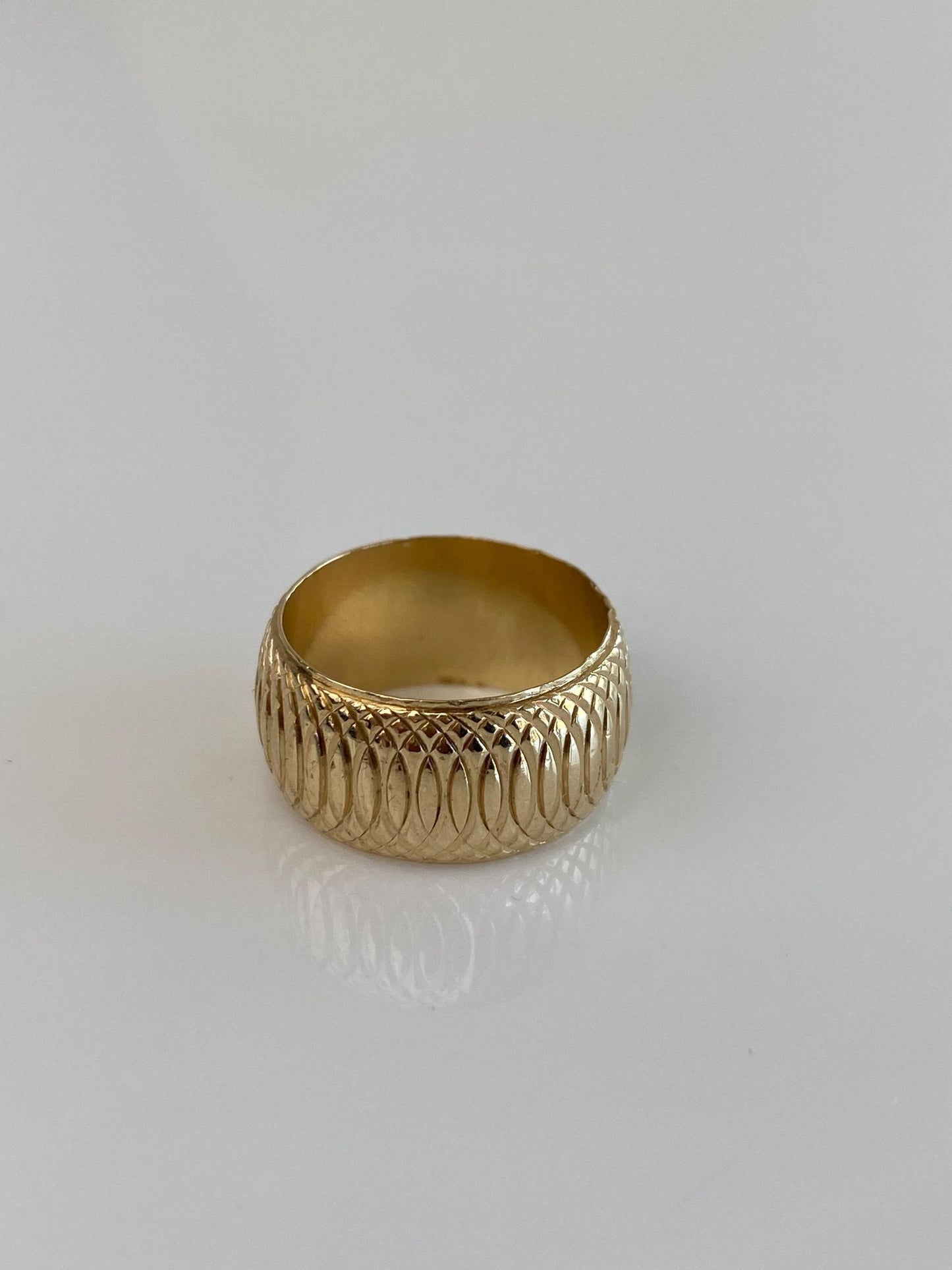 Vintage Solid 14k Yellow Gold Designed Wide Ring Band - Size 6.5