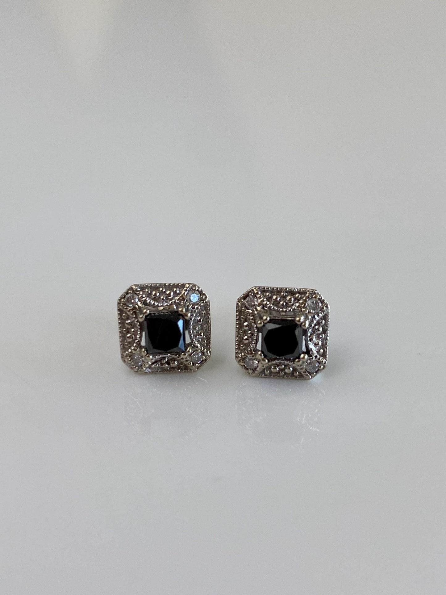 Vintage Solid 10k White Gold Hematite & Diamond Stud Earrings