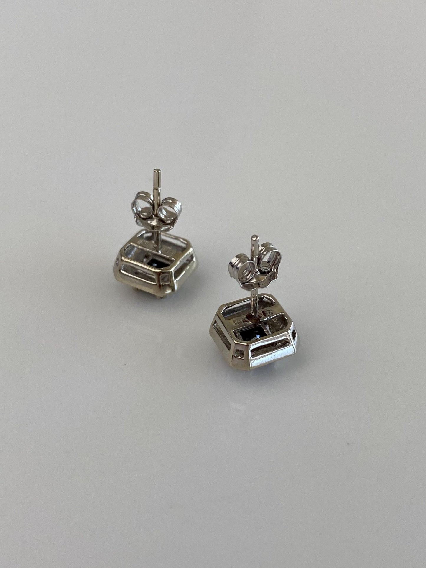 Vintage Solid 10k White Gold Hematite & Diamond Stud Earrings