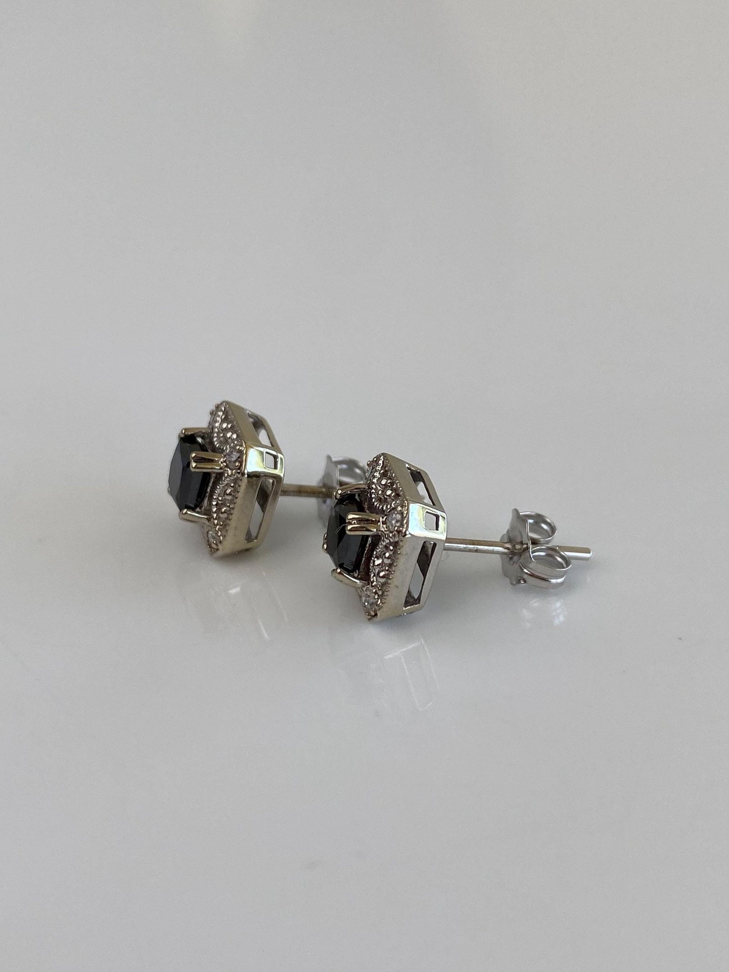 Vintage Solid 10k White Gold Hematite & Diamond Stud Earrings
