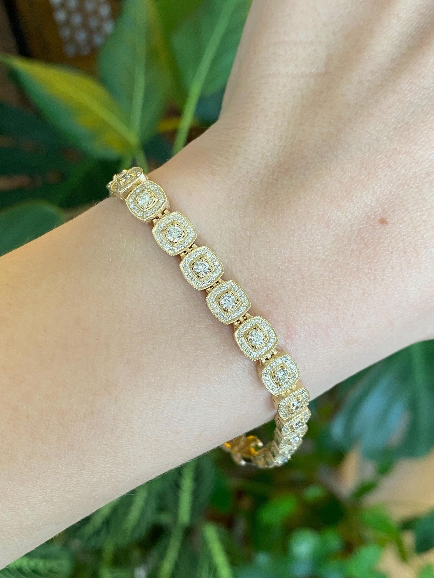 Vintage Solid 14k Yellow Gold Diamond Halo Diamond Link Bracelet - 7.75 Inches