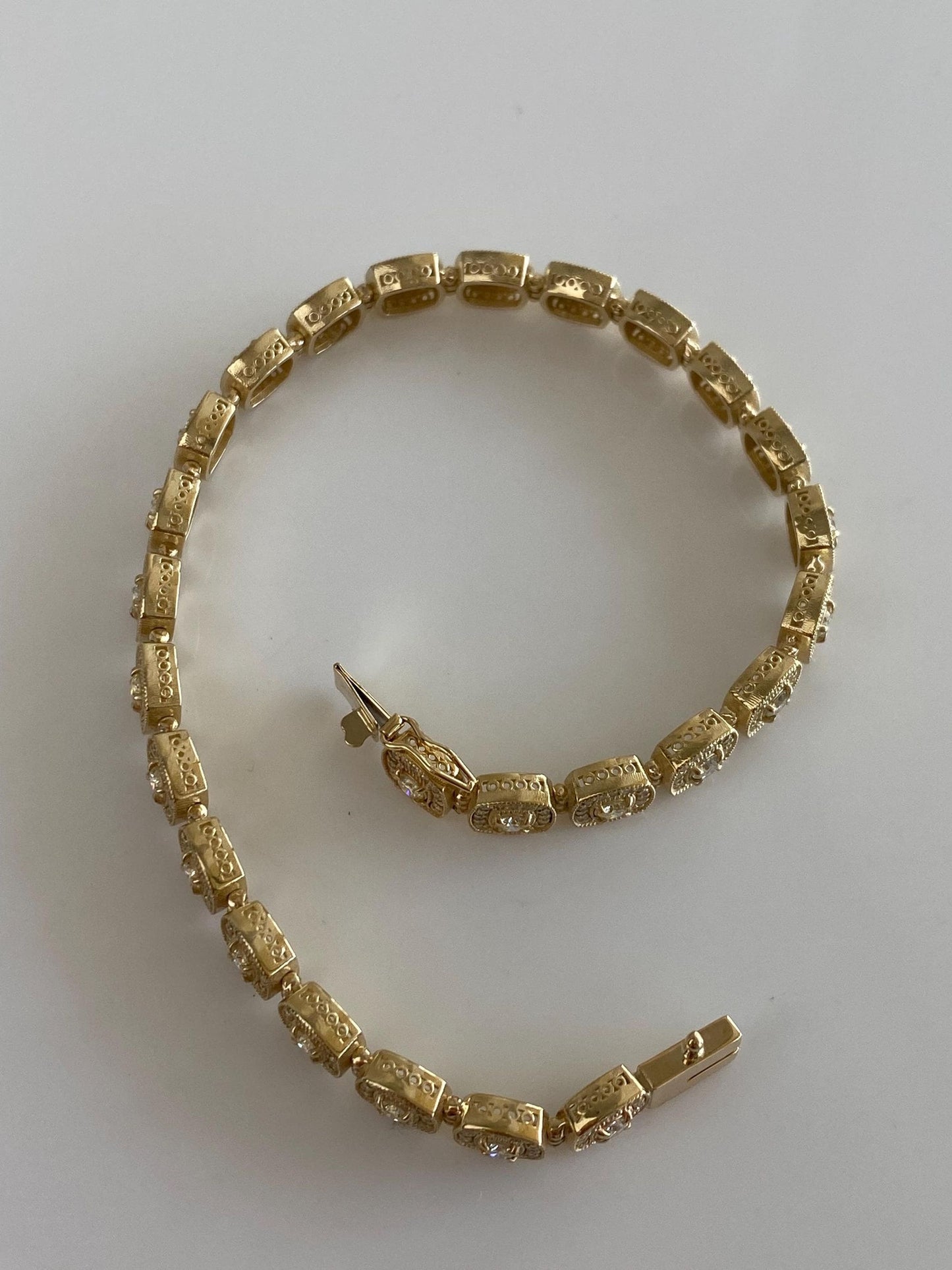 Vintage Solid 14k Yellow Gold Diamond Halo Diamond Link Bracelet - 7.75 Inches