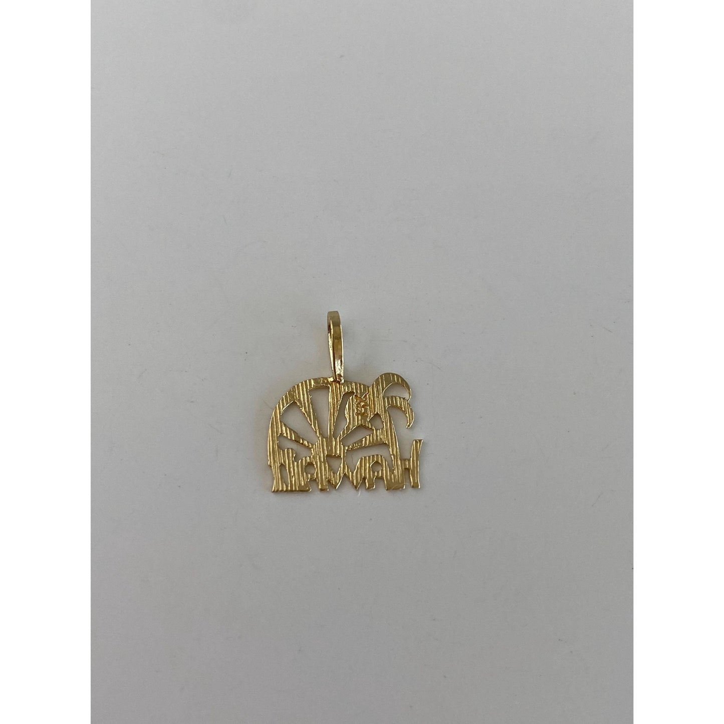 Vintage Solid 14k Yellow Gold Sun Hawaii Charm