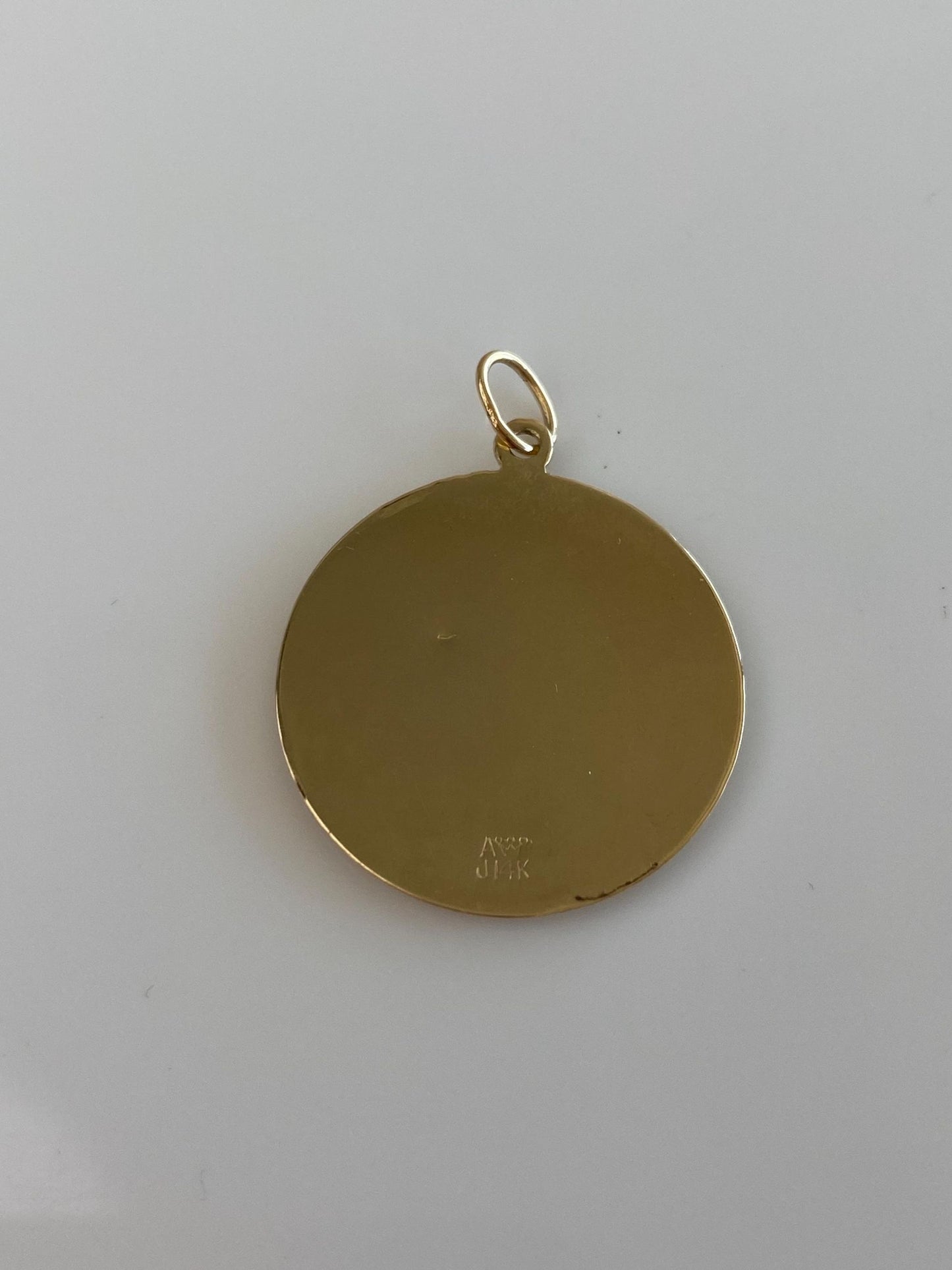 Vintage Solid 14k Yellow Gold Crosshatch Pattern 'Good Luck' Charm