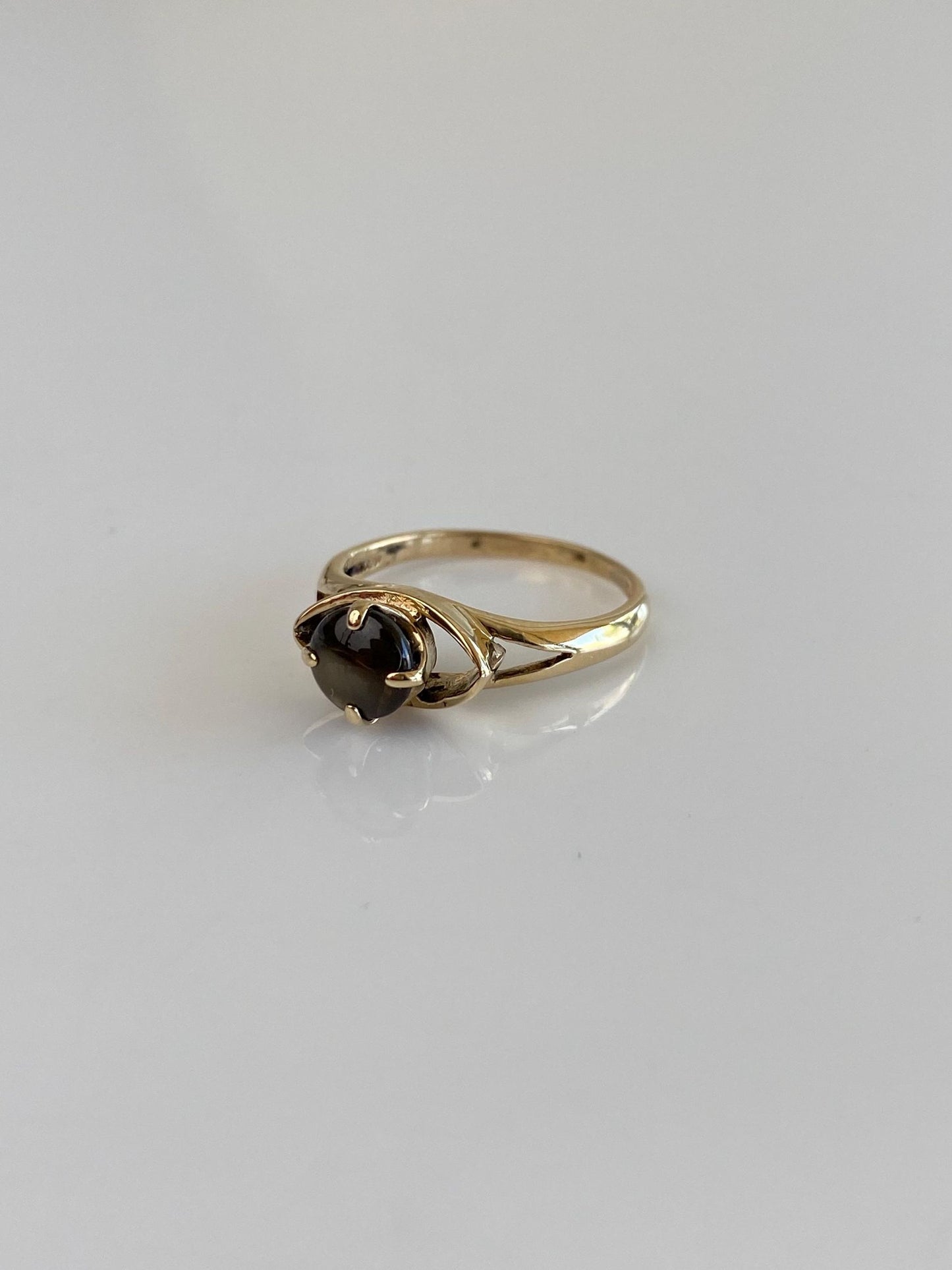 Vintage Solid 10k Yellow Gold Star Sapphire Ring - Size 4