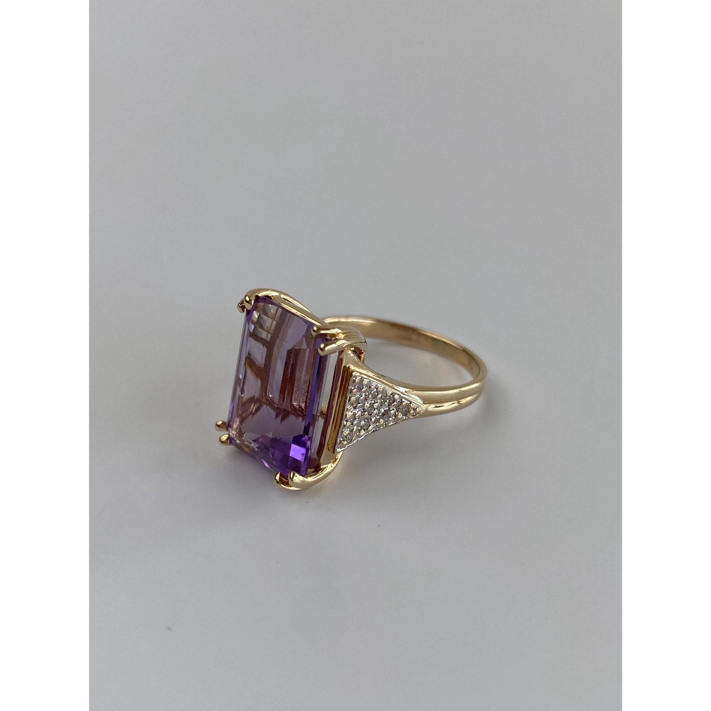 Vintage Solid 14k Yellow Gold Amethyst Diamond Ring - Size 5.5