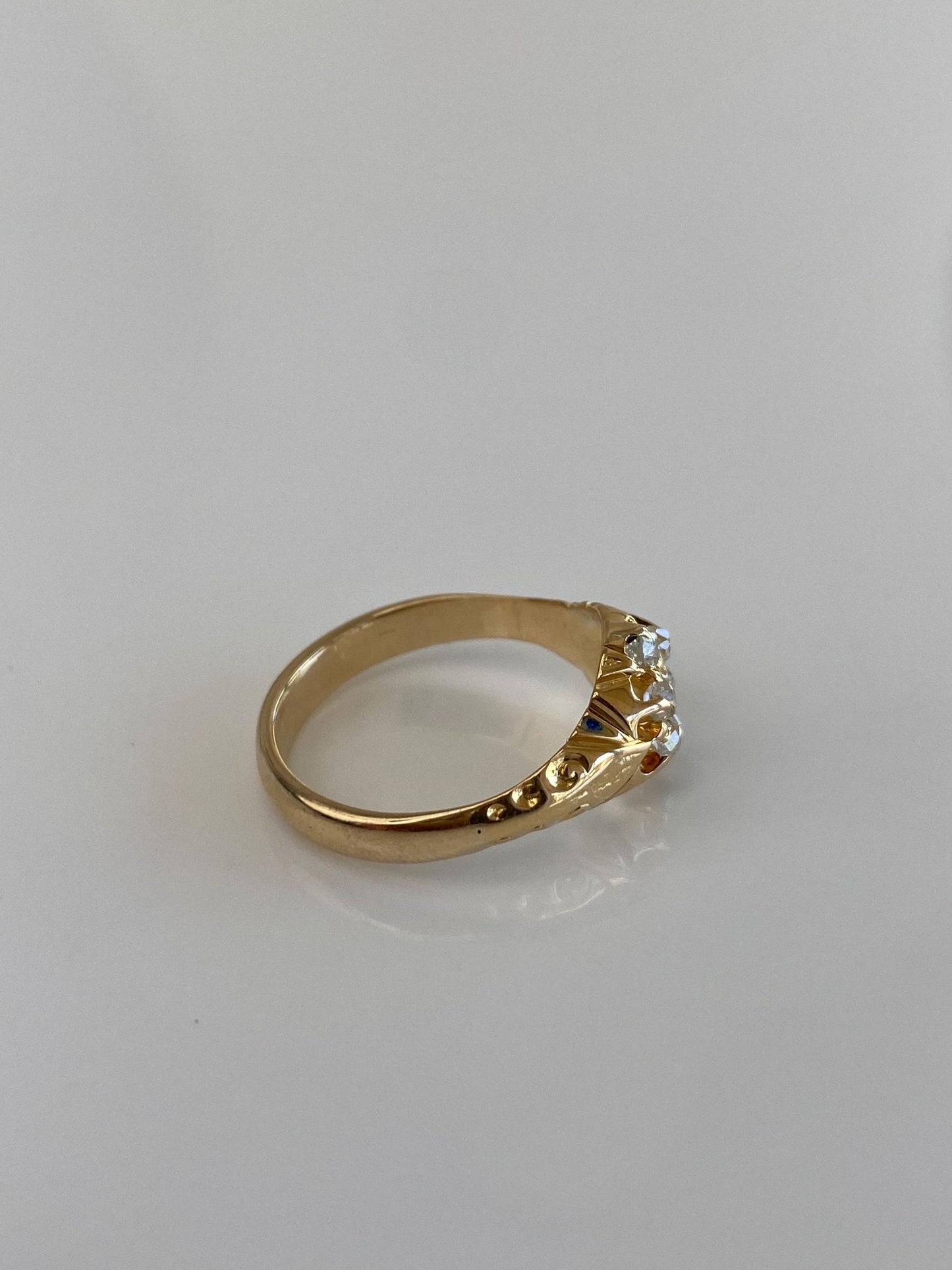 Vintage Solid 14k Yellow Gold Old Mine Cut Diamond Cluster Designed Ring - Size 5.5