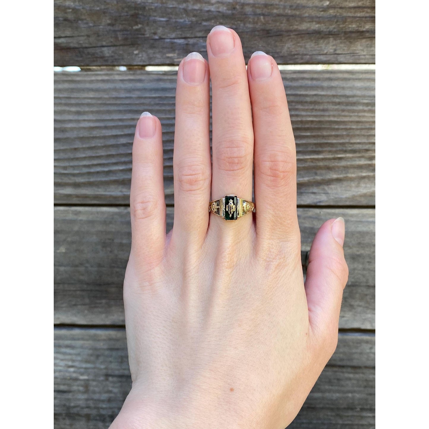 Vintage Solid 10k Yellow Gold Green Spinel NR Tigers Class Ring - Size 7