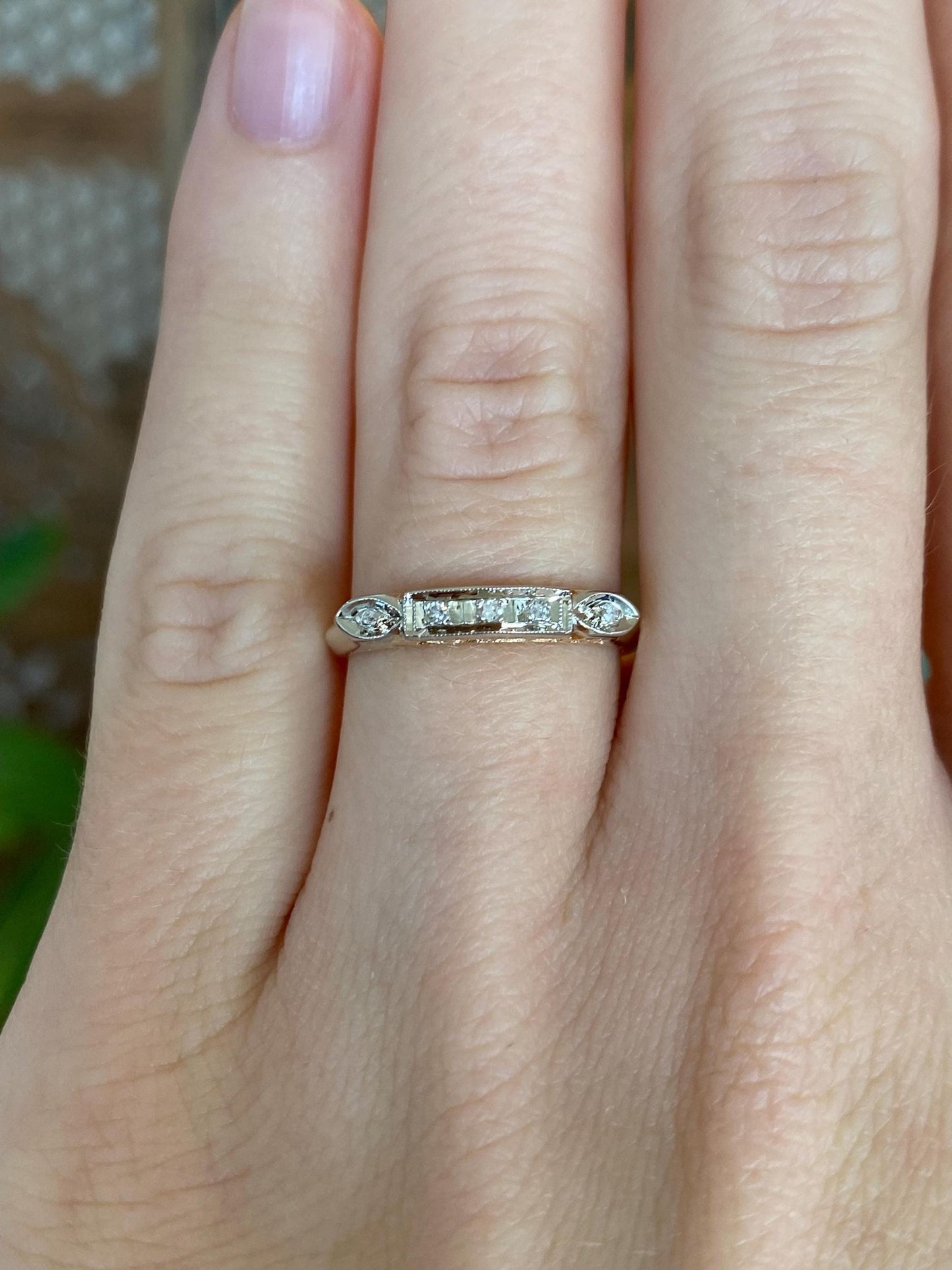 Vintage Solid 14k White & Yellow Gold Diamond Ring Band - Size 5.75