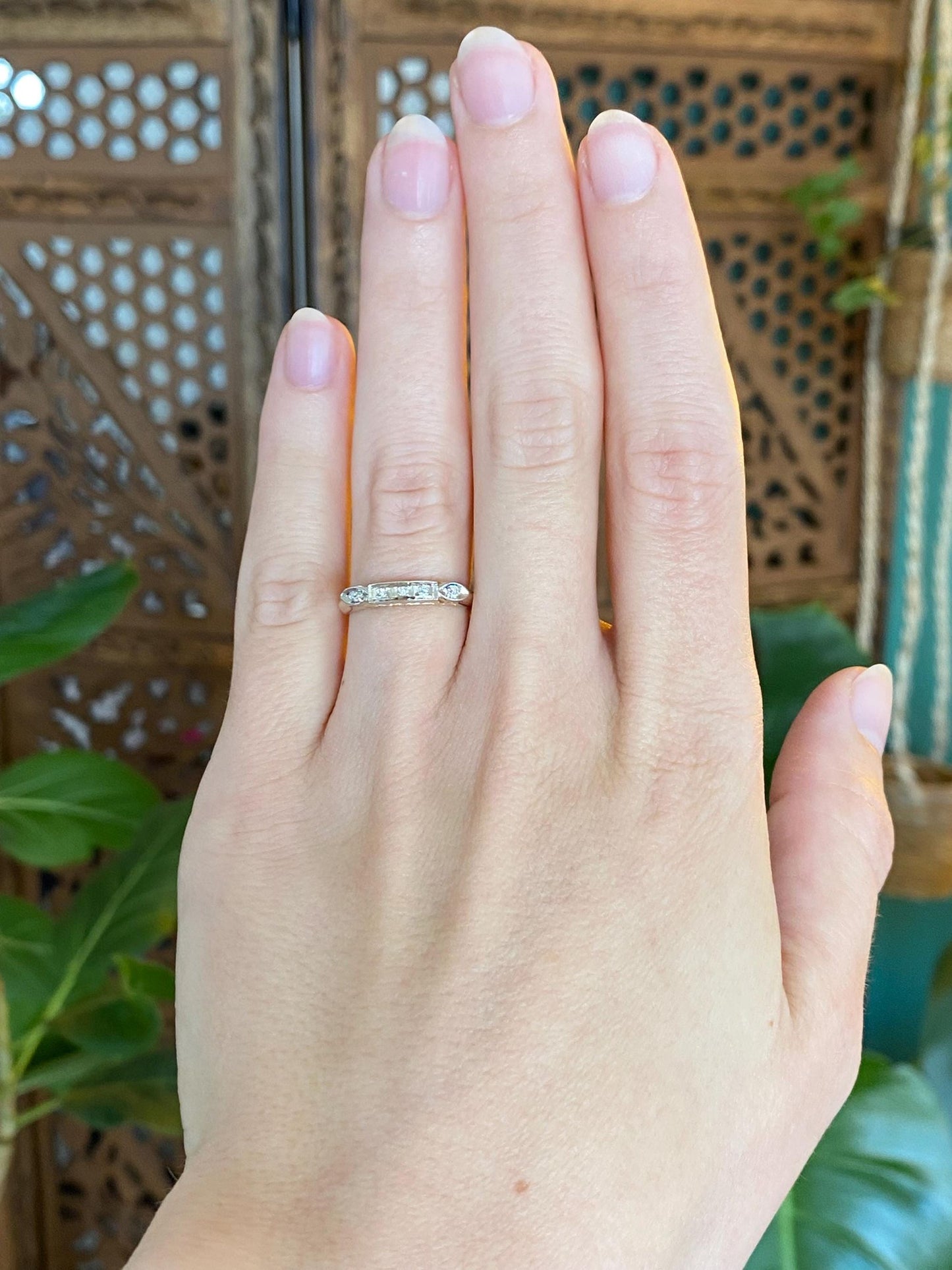 Vintage Solid 14k White & Yellow Gold Diamond Ring Band - Size 5.75