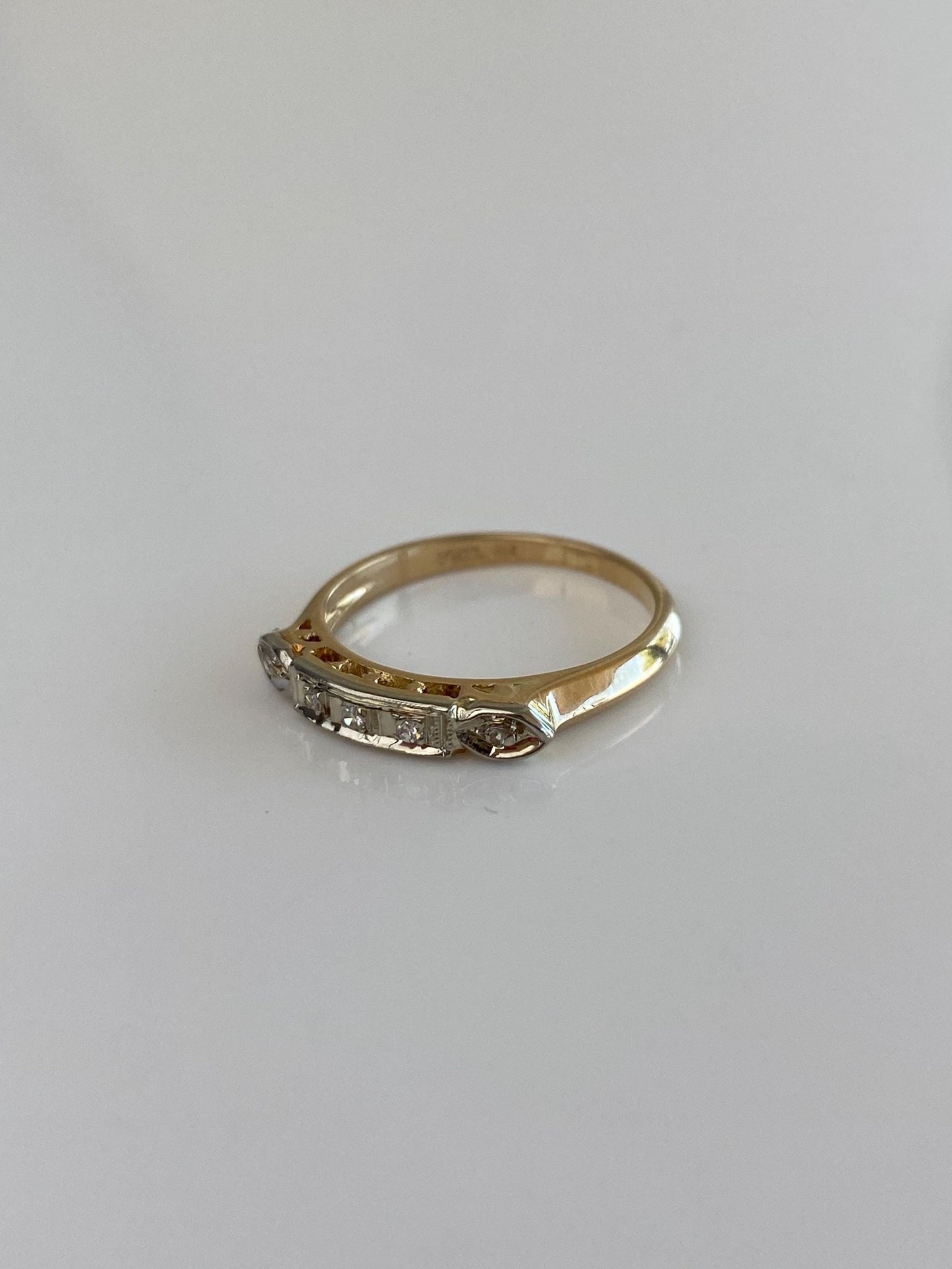 Vintage Solid 14k White & Yellow Gold Diamond Ring Band - Size 5.75