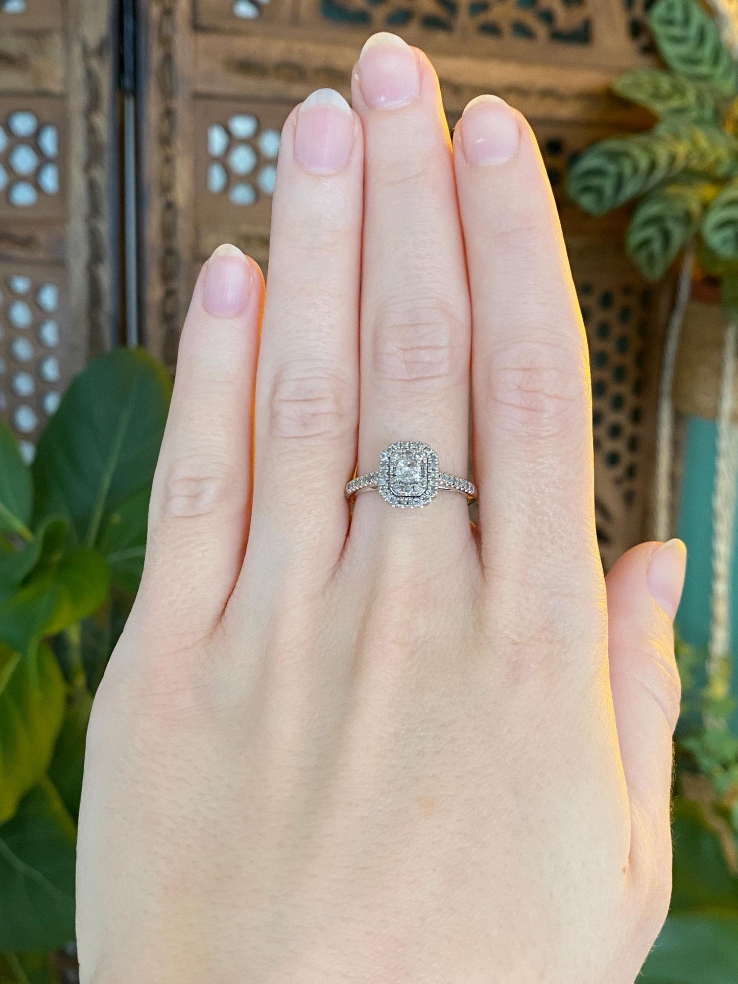 Vintage Solid 10k White Gold Diamond Ring - Size 6.75