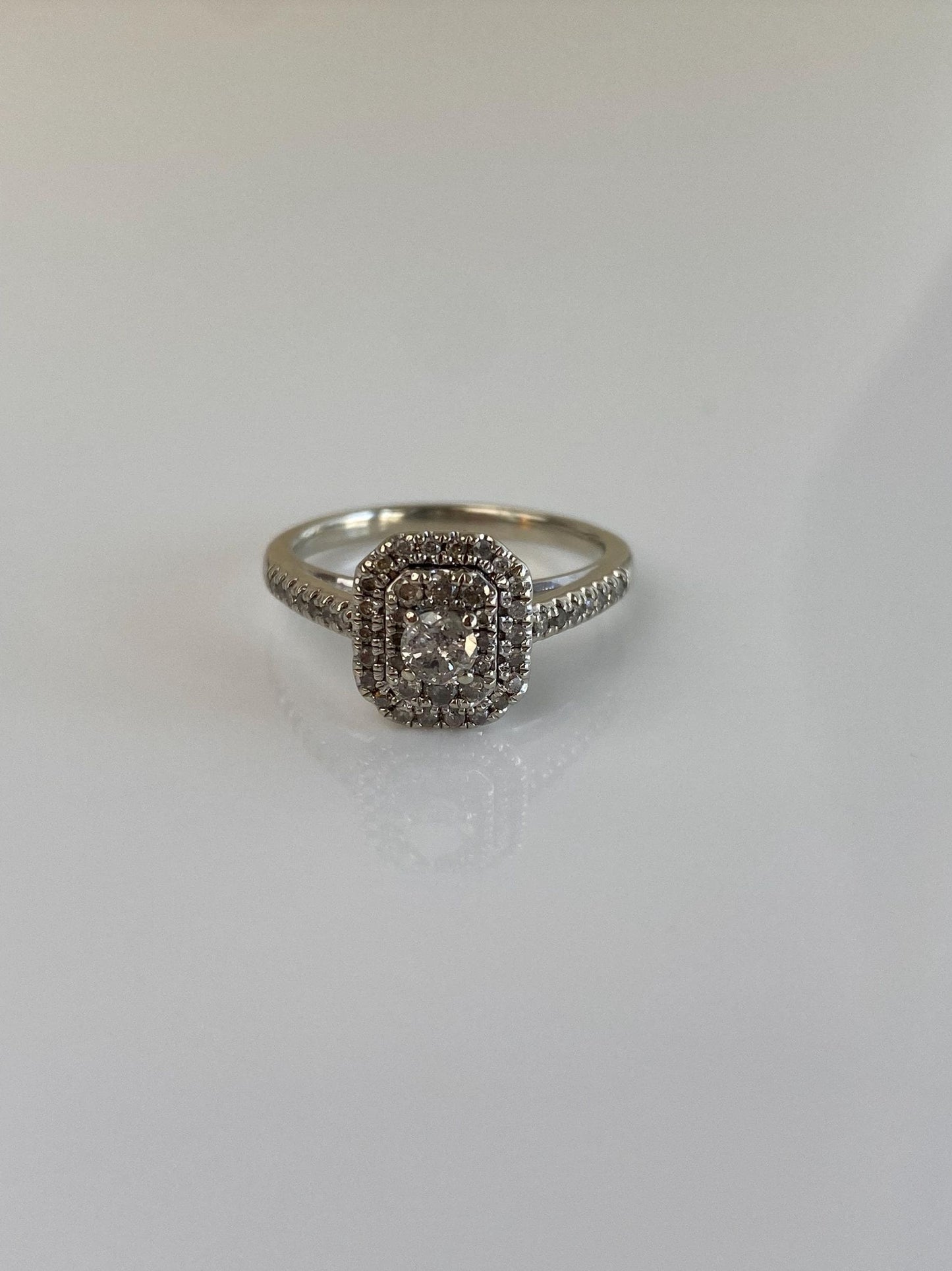 Vintage Solid 10k White Gold Diamond Ring - Size 6.75