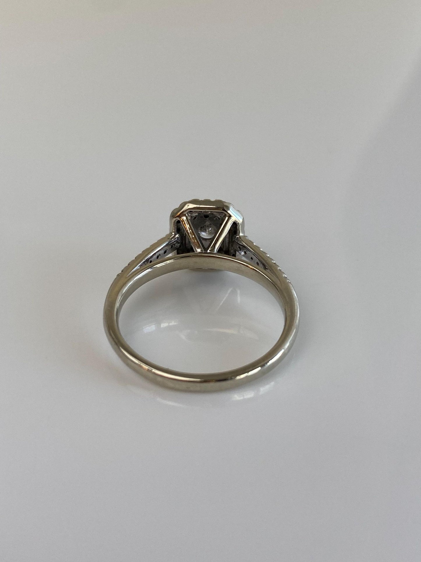Vintage Solid 10k White Gold Diamond Ring - Size 6.75