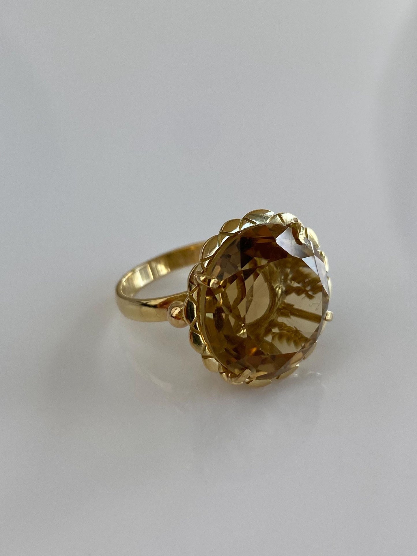 Vintage Solid 18k Yellow Gold Smokey Quartz Ring - Size 5.25