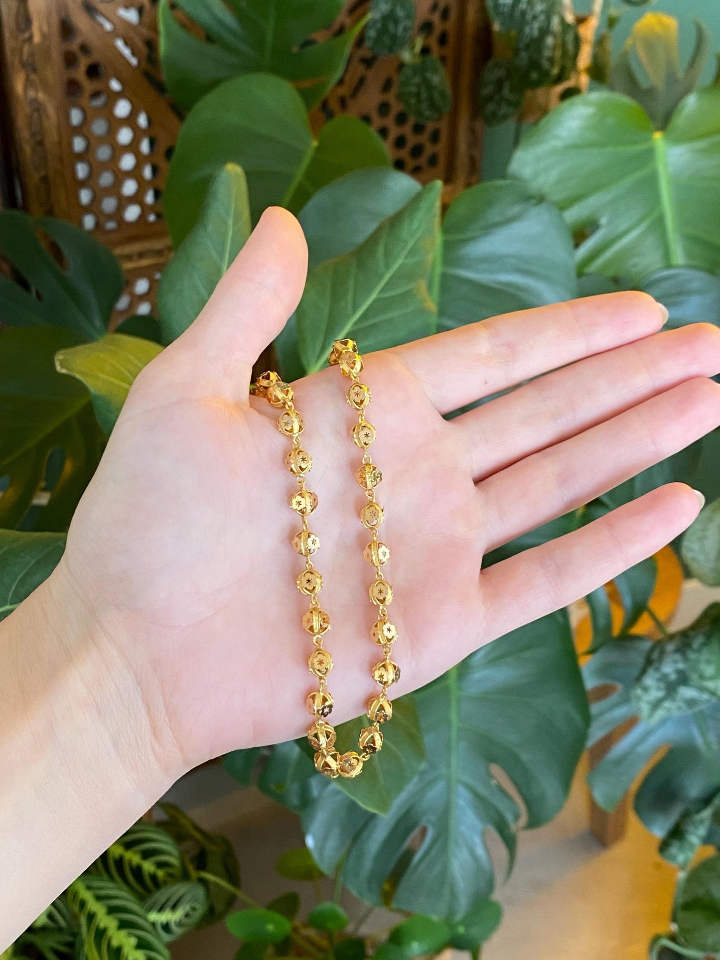 Vintage Solid 21k Yellow Gold Fancy Cut Out Stars Balls Curb Chain Necklace - 17.5 inches