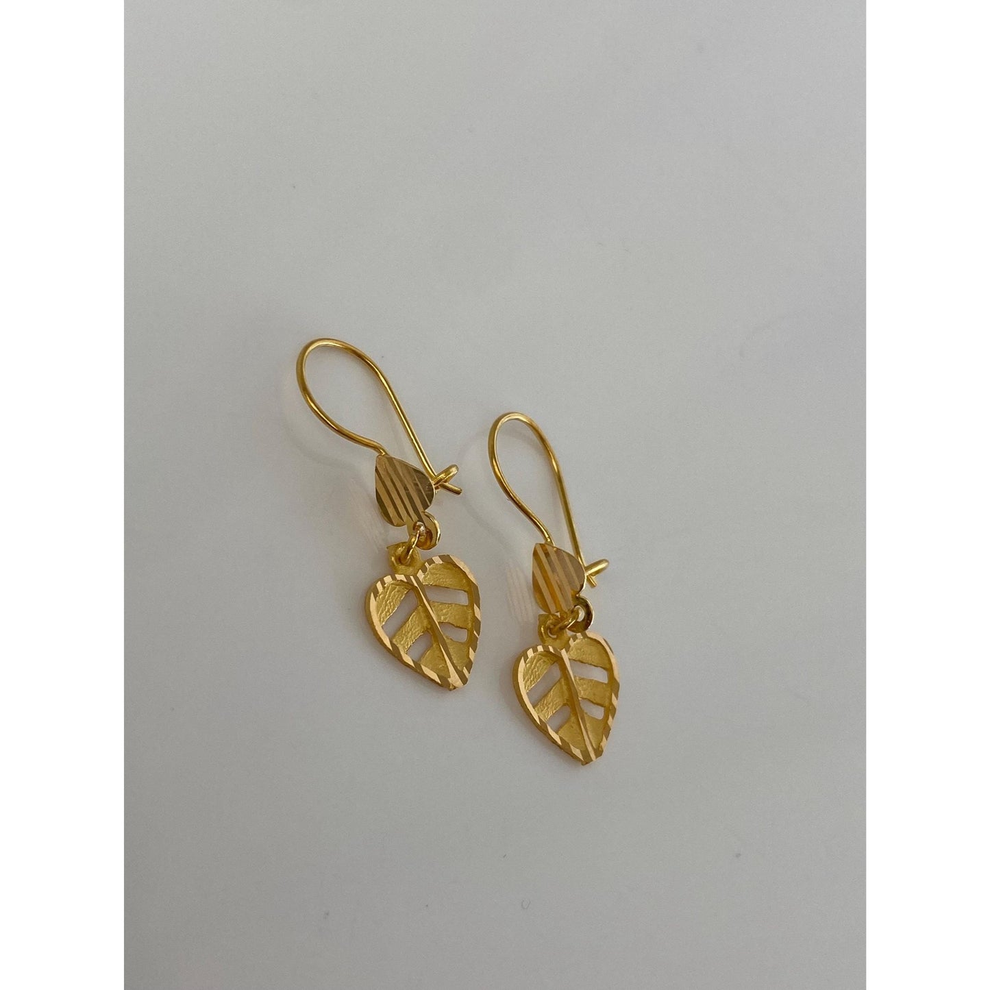 Vintage Solid 21k Yellow Gold Diamond Cut Heart Dangles