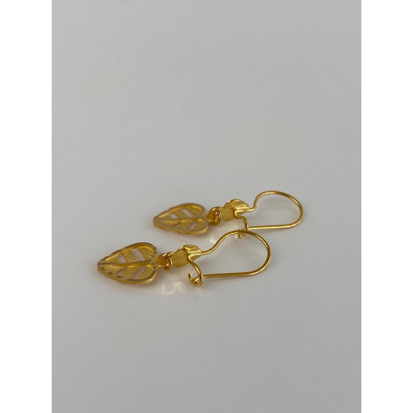 Vintage Solid 21k Yellow Gold Diamond Cut Heart Dangles