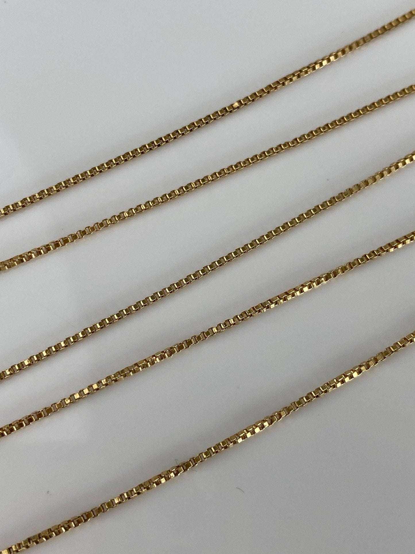 Vintage Solid 18k Yellow Gold Box Chain Necklace - 24 inches
