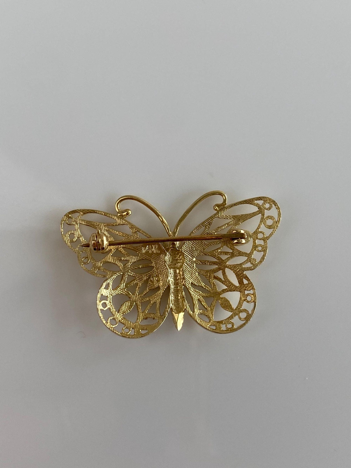 Vintage Solid 14k Yellow Gold Diamond Cut Butterfly Brooch Pin